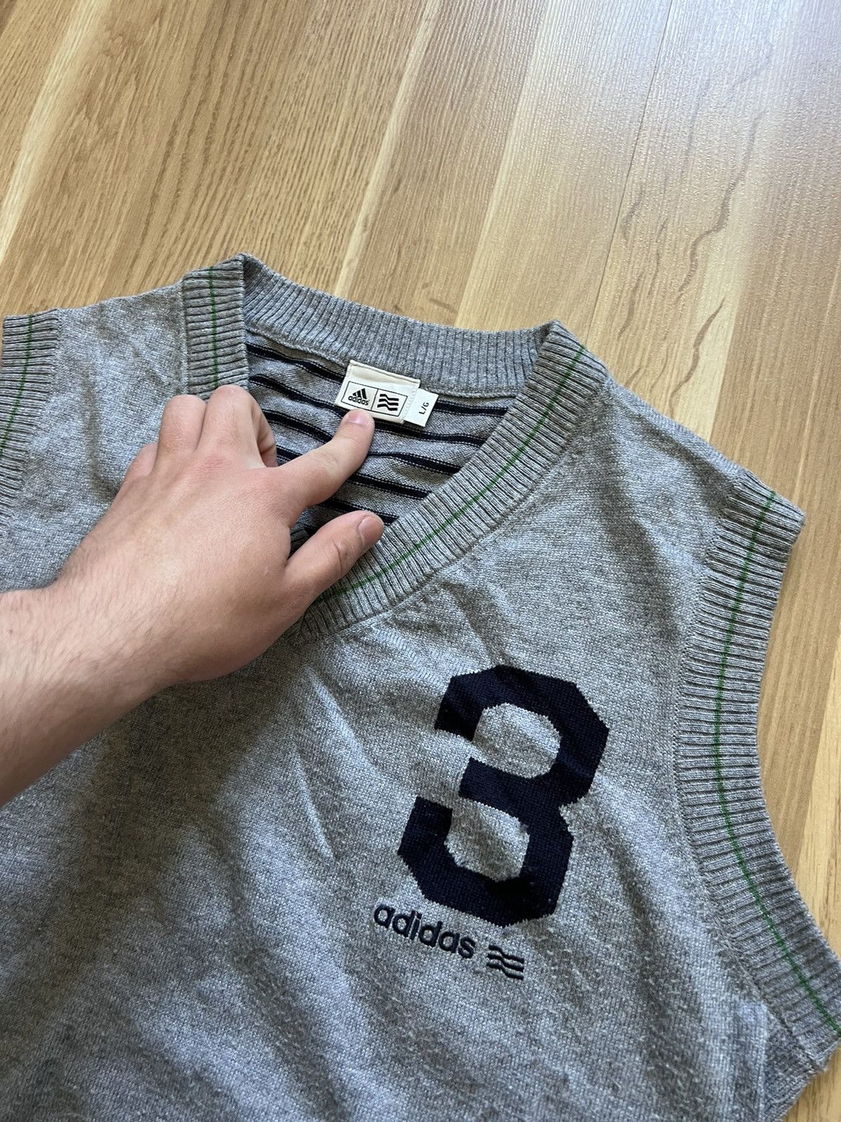 Adidas × Vintage Adidas vintage number 3 wool vest old money style 90s Size US M / EU 48-50 / 2 - 3 Thumbnail