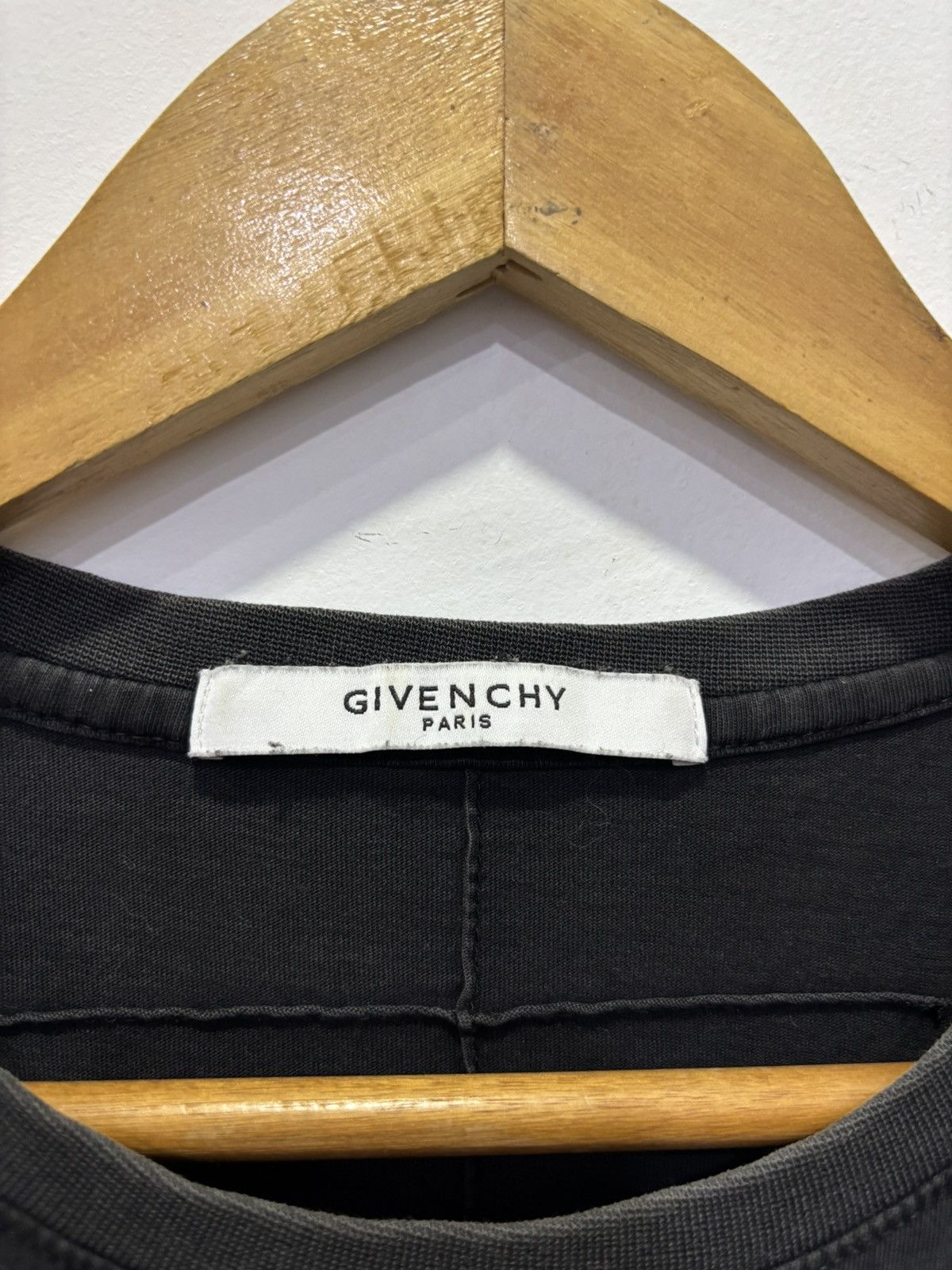 Givenchy Givenchy Tshirt Size US L / EU 52-54 / 3 - 2 Thumbnail