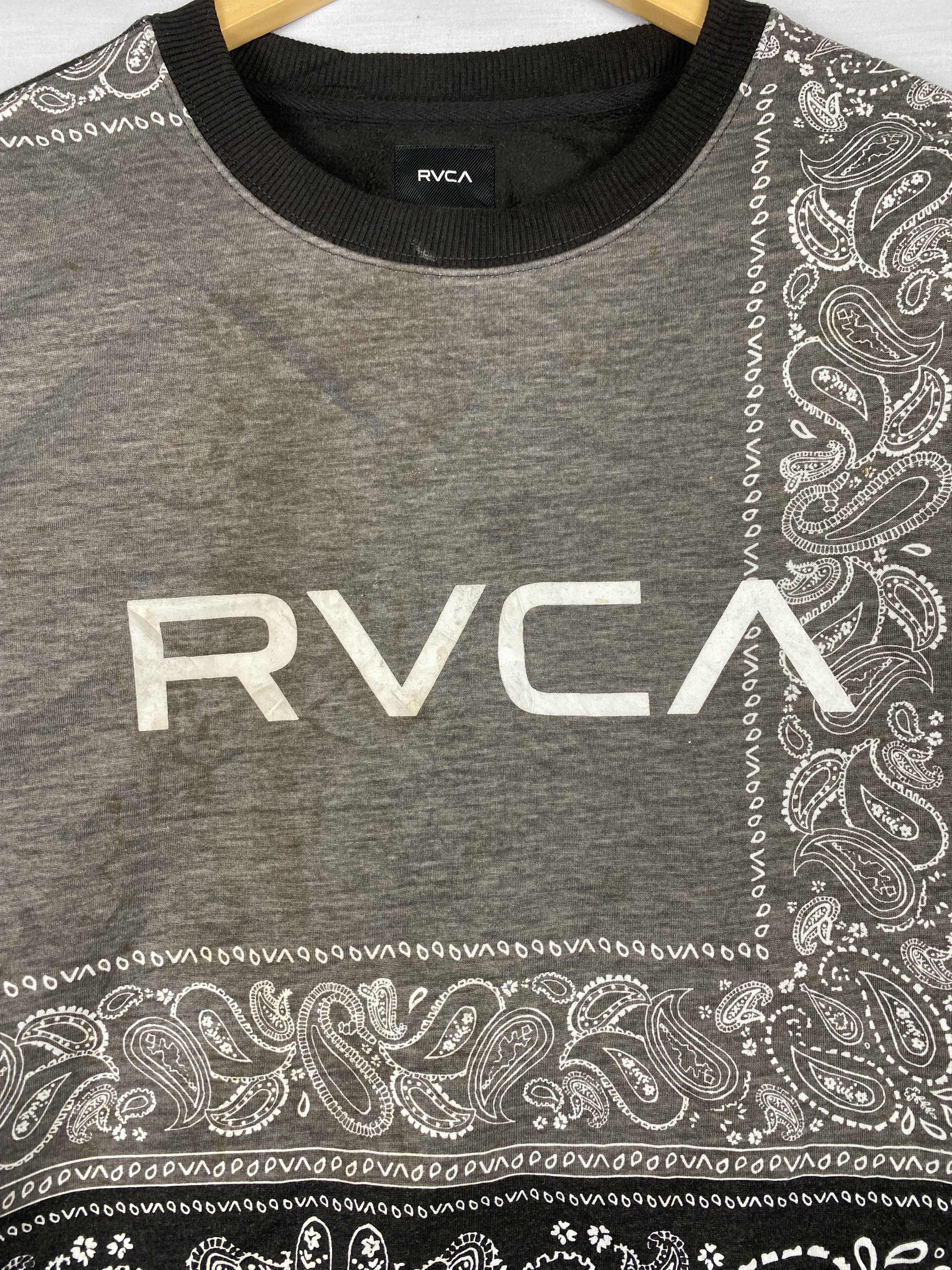 RVCA Vintage RVCA Roundneck Batik Pattern Long Sleeve Shirt Size US L / EU 52-54 / 3 - 3 Thumbnail