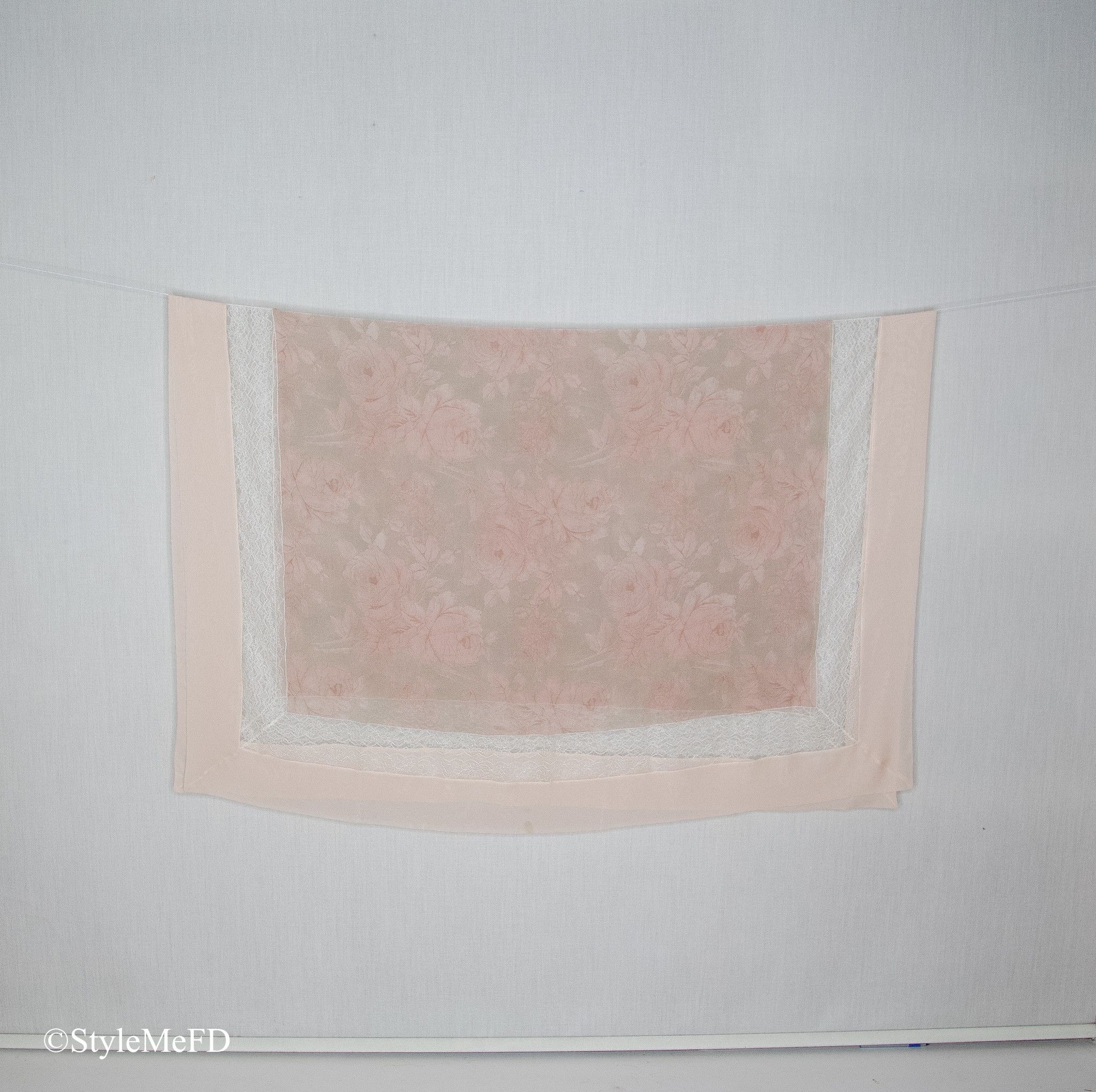 Vintage VINTAGE Pink Lace & Silk Floral Scarf Size ONE SIZE - 1 Thumbnail