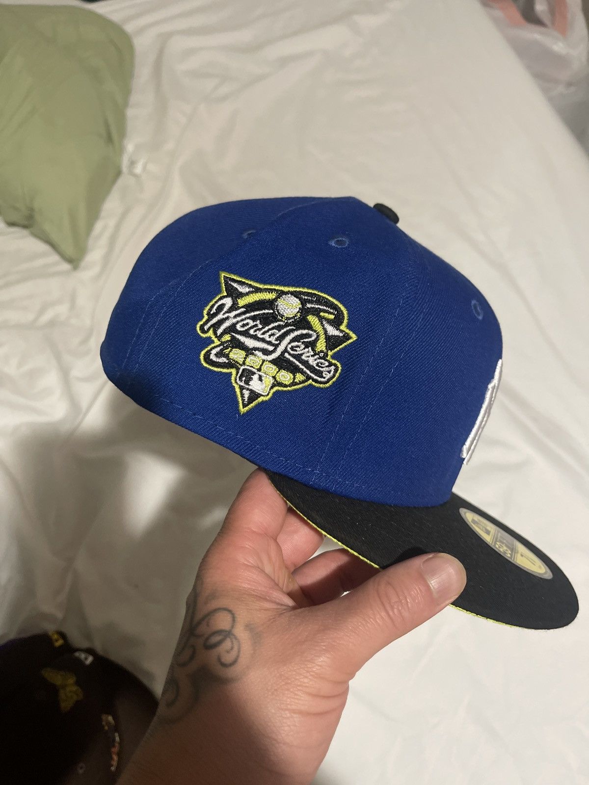New Era New York Yankees fitted 7 1/4 Size ONE SIZE - 4 Thumbnail