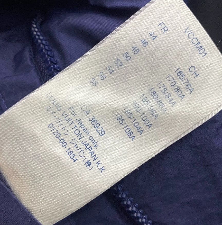 Louis Vuitton Louis Vuitton's new deep blue embossed cotto 2412-Nextarrow Size US M / EU 48-50 / 2 - 6 Thumbnail