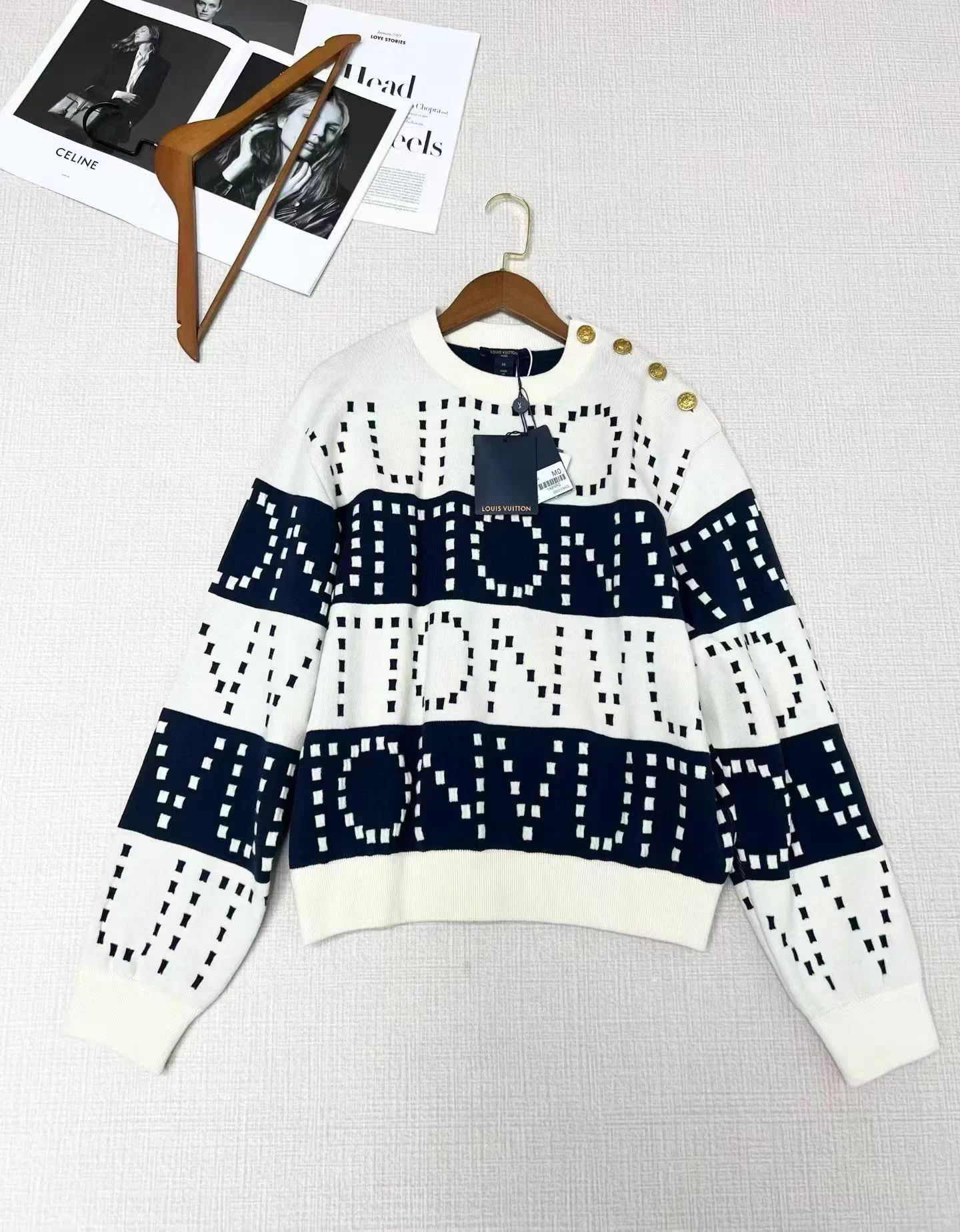 Louis Vuitton LV Moonlight Muse NWT M Y563 sweater Size M / US 6-8 / IT 42-44 - 1 Thumbnail
