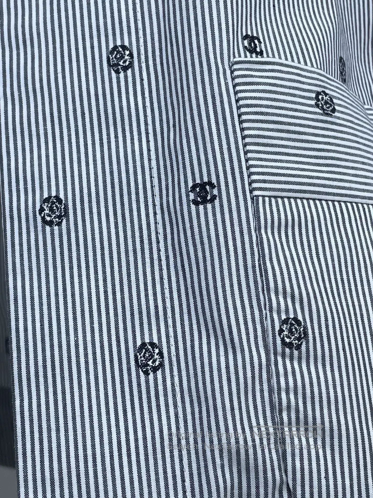 Chanel Chanel 24P Gray Logo Crystal Short Sleeve. Size XXS / US 00 / IT 34 - 4 Thumbnail