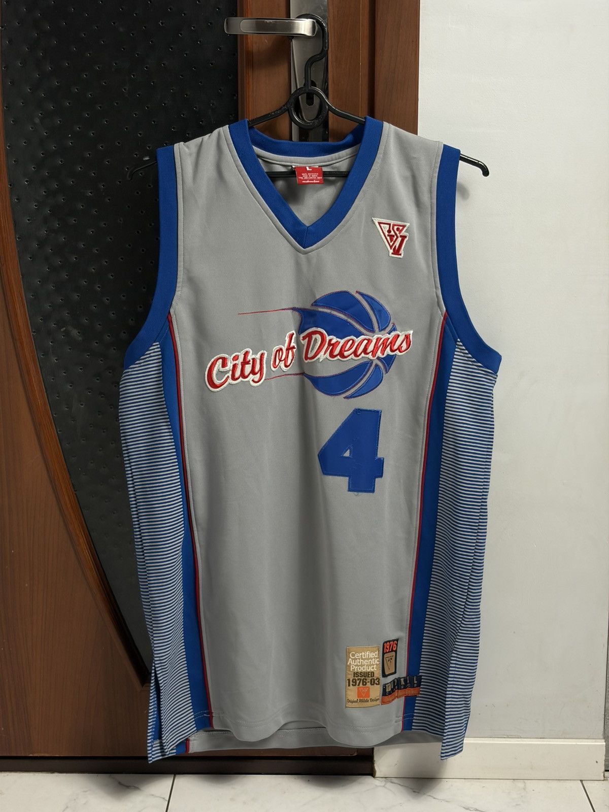 Vintage Vintage Style City of Dreams #4 Basketball Jersey Streetwear Size US L / EU 52-54 / 3 - 1 Thumbnail