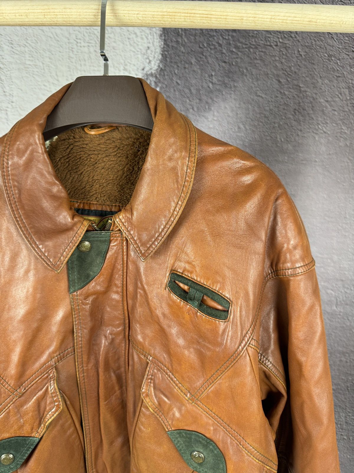 Vintage Dikarpa Italy vintage brown leather bomber jacket Size US XL / EU 56 / 4 - 4 Thumbnail