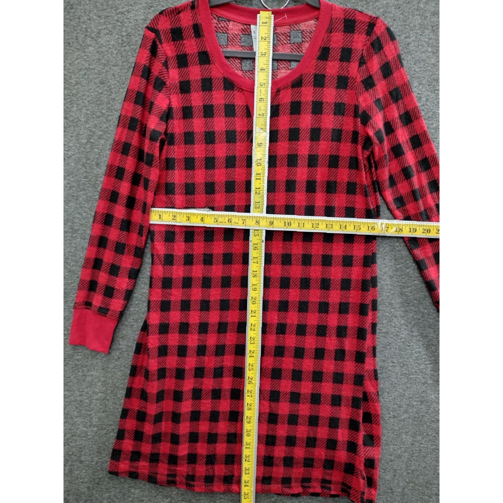 Vintage Clyn Intimates Plaid Red/Black Long Sleeve Sleepshirt Small Women's Shirt Simple Plaid Pattern Lightweight Chemise Sleepwear Season: All-Season Size S / US 4 / IT 40 - 4 Thumbnail