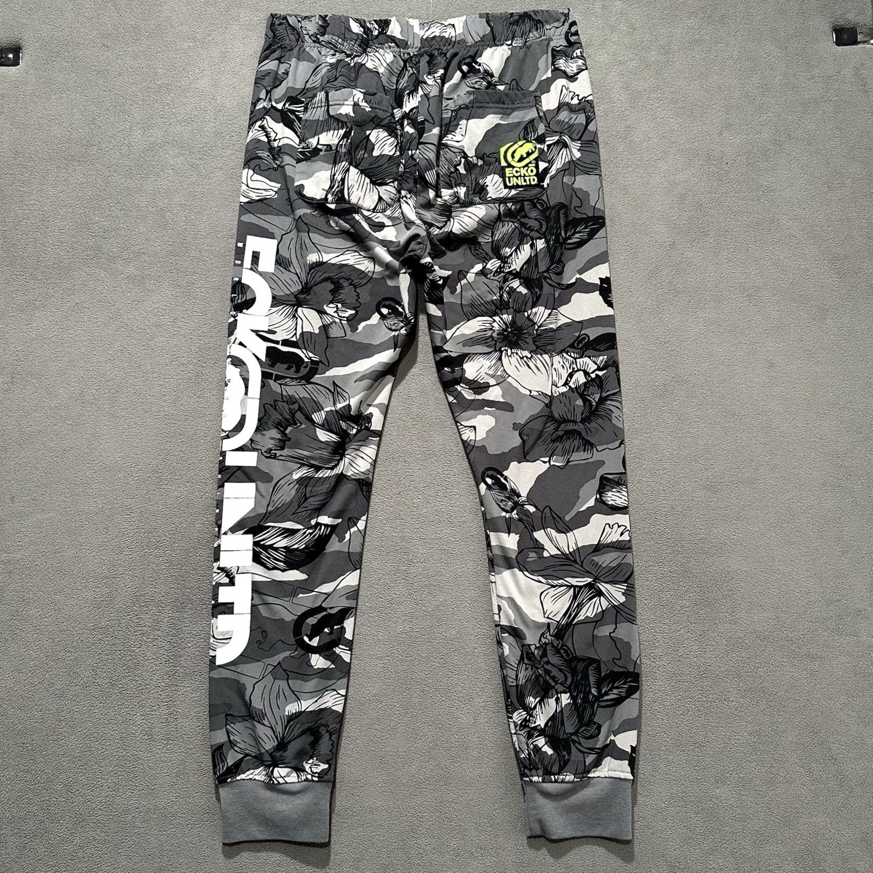 Ecko Unltd. Ecko Unltd. Pants Mens Medium Gray Floral Camouflage Jogger Sweatpants GUC Size US 31 - 2 Thumbnail