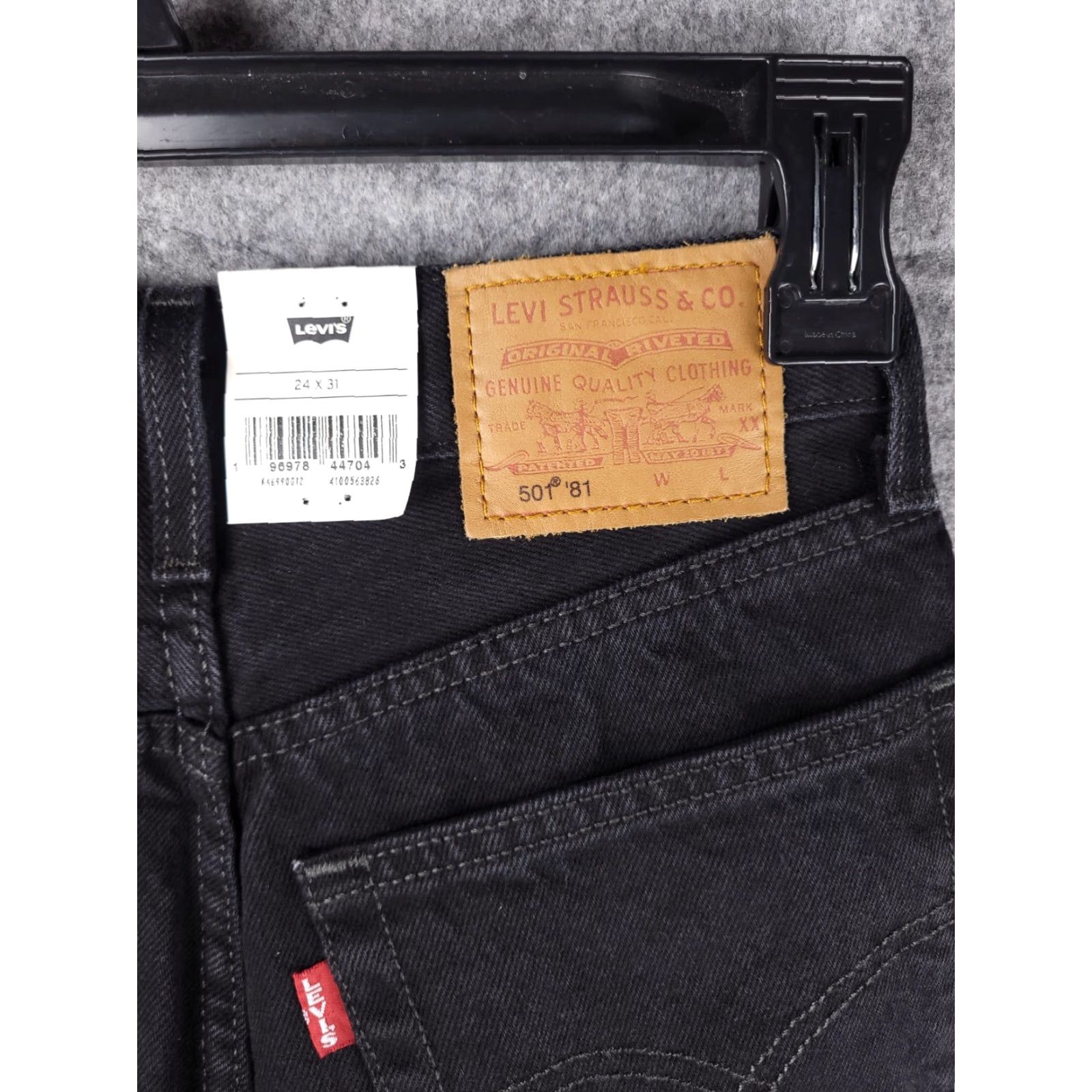 Levi's Levi's 501 '81 Jeans Women's 24 x 31 High Rise Tapered Black Denim NWT Regular Stretch Size 42" / US 20 - 3 Thumbnail