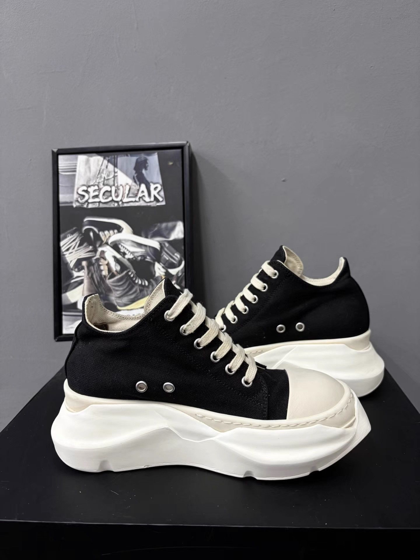 Rick Owens Rick Owens Black White Tank Sole Low Ramones K34 Size US 6 / IT 36 - 6 Thumbnail