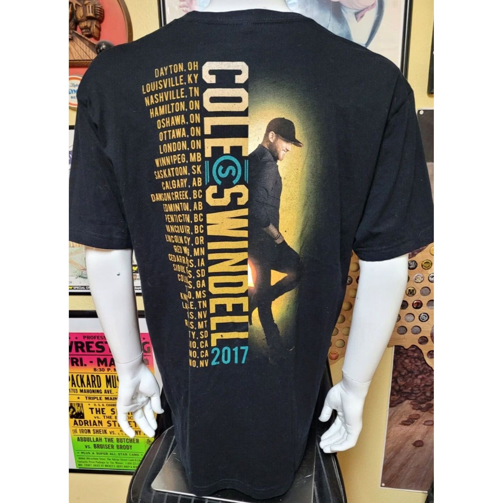 Next Level VINTAGE Cole Swindell T Shirt XL 2017 Tour? (Note: Original title contains question; adjust.) Size US XL / EU 56 / 4 - 3 Thumbnail