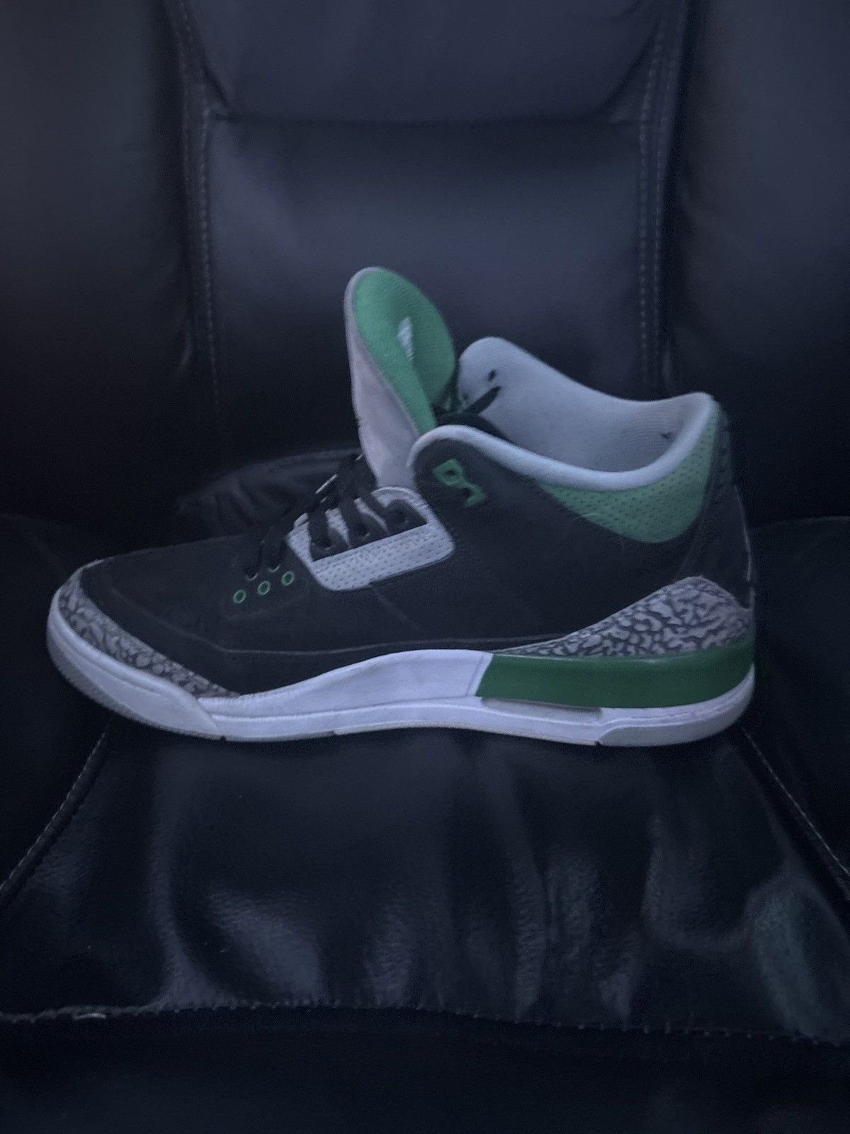 Jordan Brand Jordan 3 pine green Size US 10 / EU 43 - 2 Thumbnail