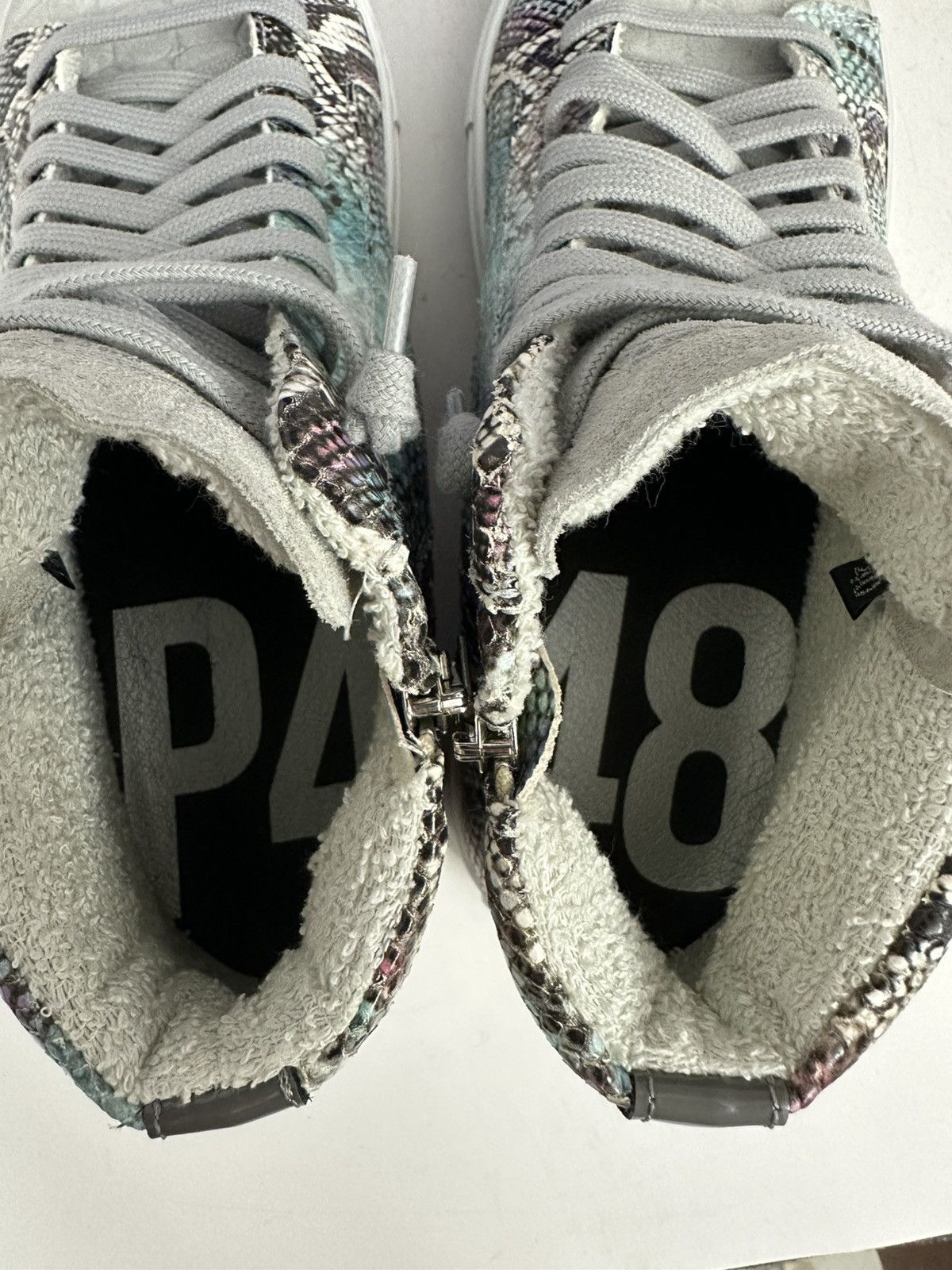 P448 P448 Star Embossed Low Hiding Heel High Top Sneaker Size US 9.5 / IT 39.5 - 11 Thumbnail