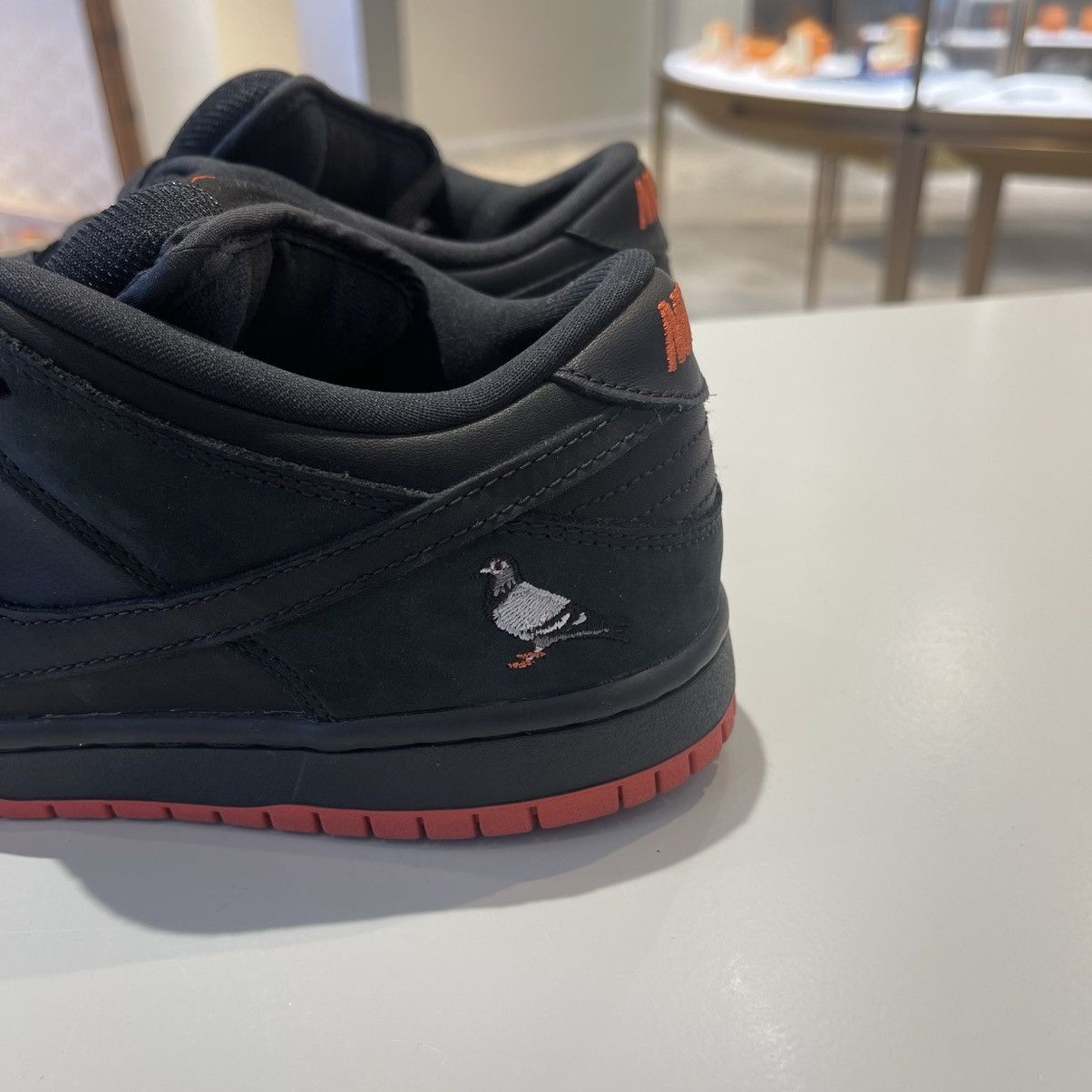 Nike Nike SB Dunk Low Black Pigeon Size US 8.5 / EU 41-42 - 2 Thumbnail