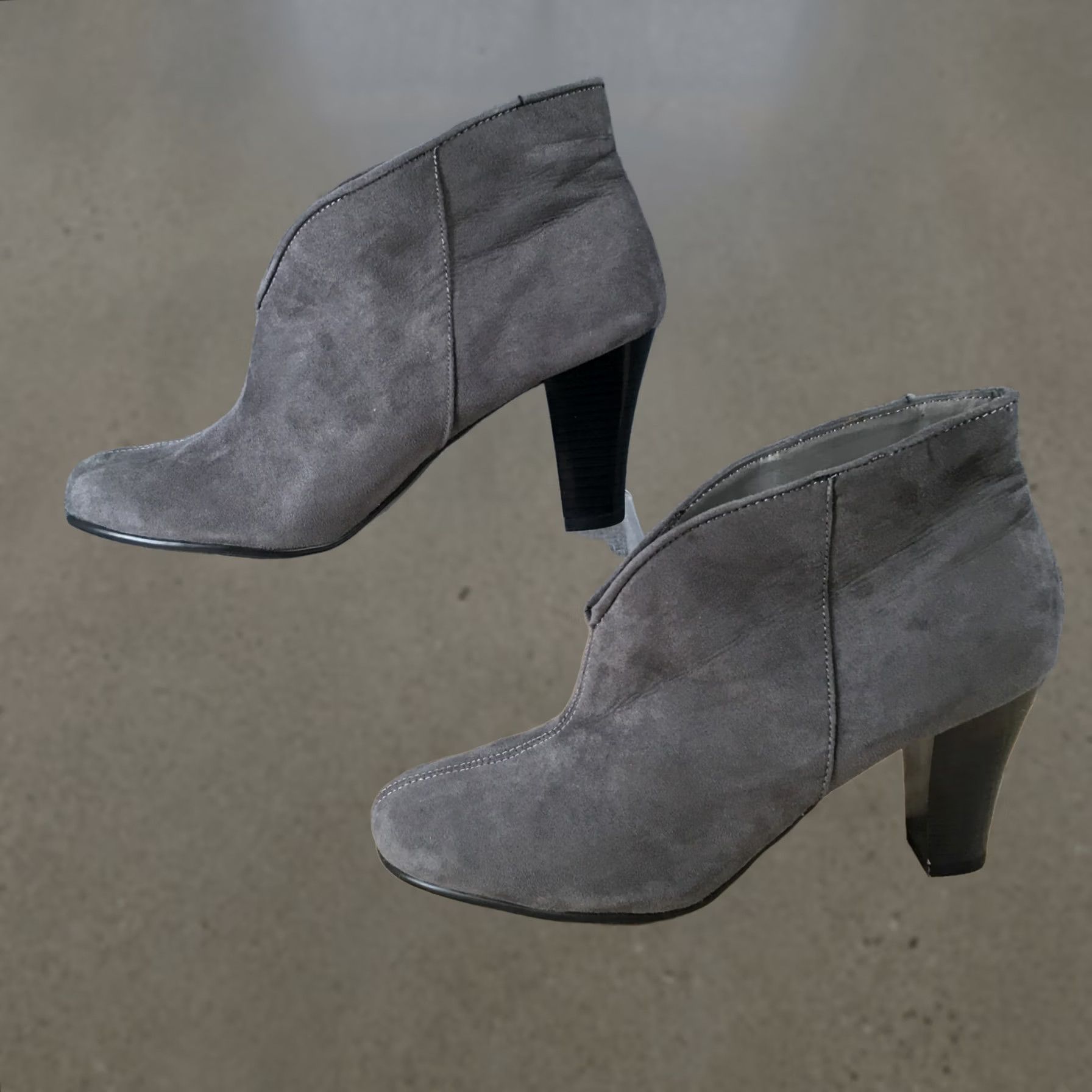 Vintage Aerosoles Gold Role Boots Women 9.5 M Slip On Heeled Bootie Gray Fabric Boots Size US 10 / IT 40 - 1 Thumbnail