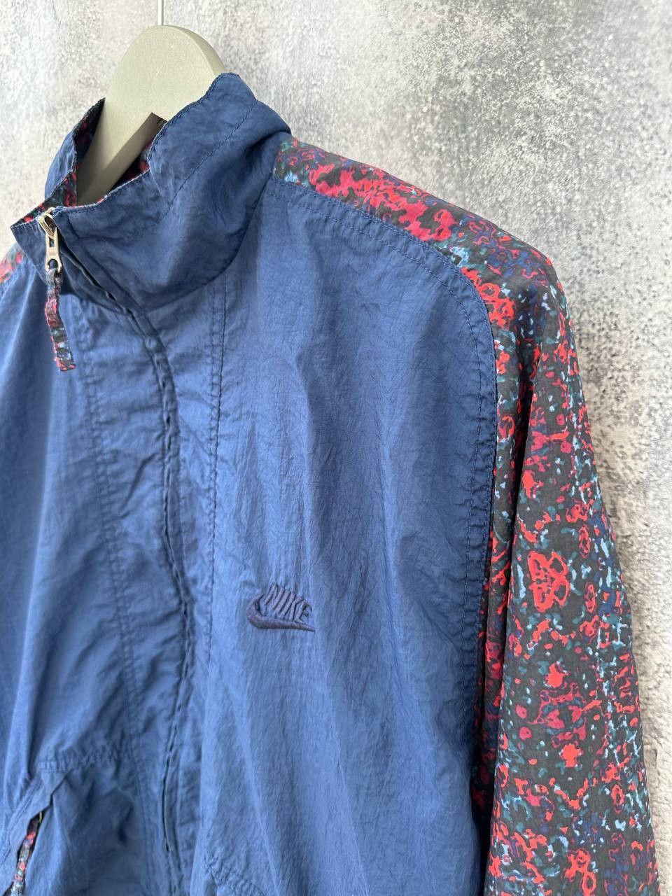 Nike × Vintage Nike Vintage 90s Light Nylon Jacket Windbreaker Retro Size US L / EU 52-54 / 3 - 6 Thumbnail