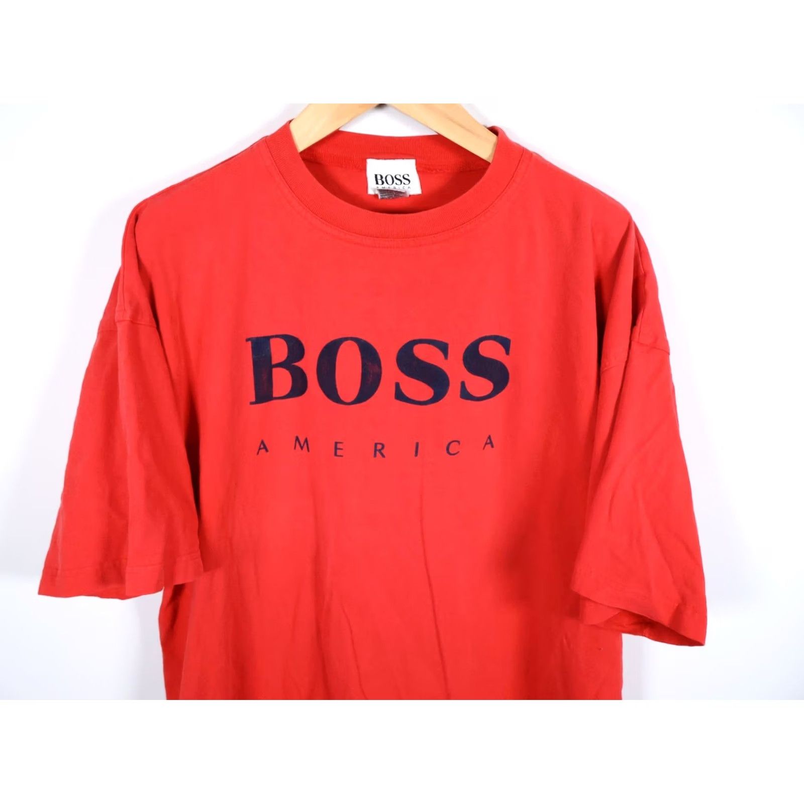 Vintage VINTAGE Boss T-Shirt Men XL Red USA Made 90s Preppy Hugo Spell Out American Print Shirt Mens XL Red 90s Hipster Retro Size US XL / EU 56 / 4 - 7 Thumbnail
