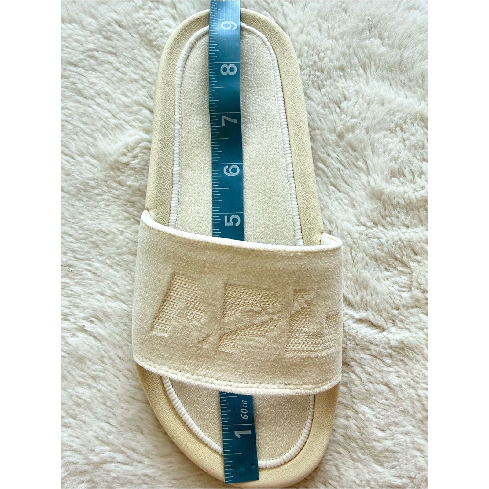 Athletic Propulsion Labs NEW!!! APL women white velvet slides size 6 US Retail 130$ Size US 6 / IT 36 - 5 Thumbnail