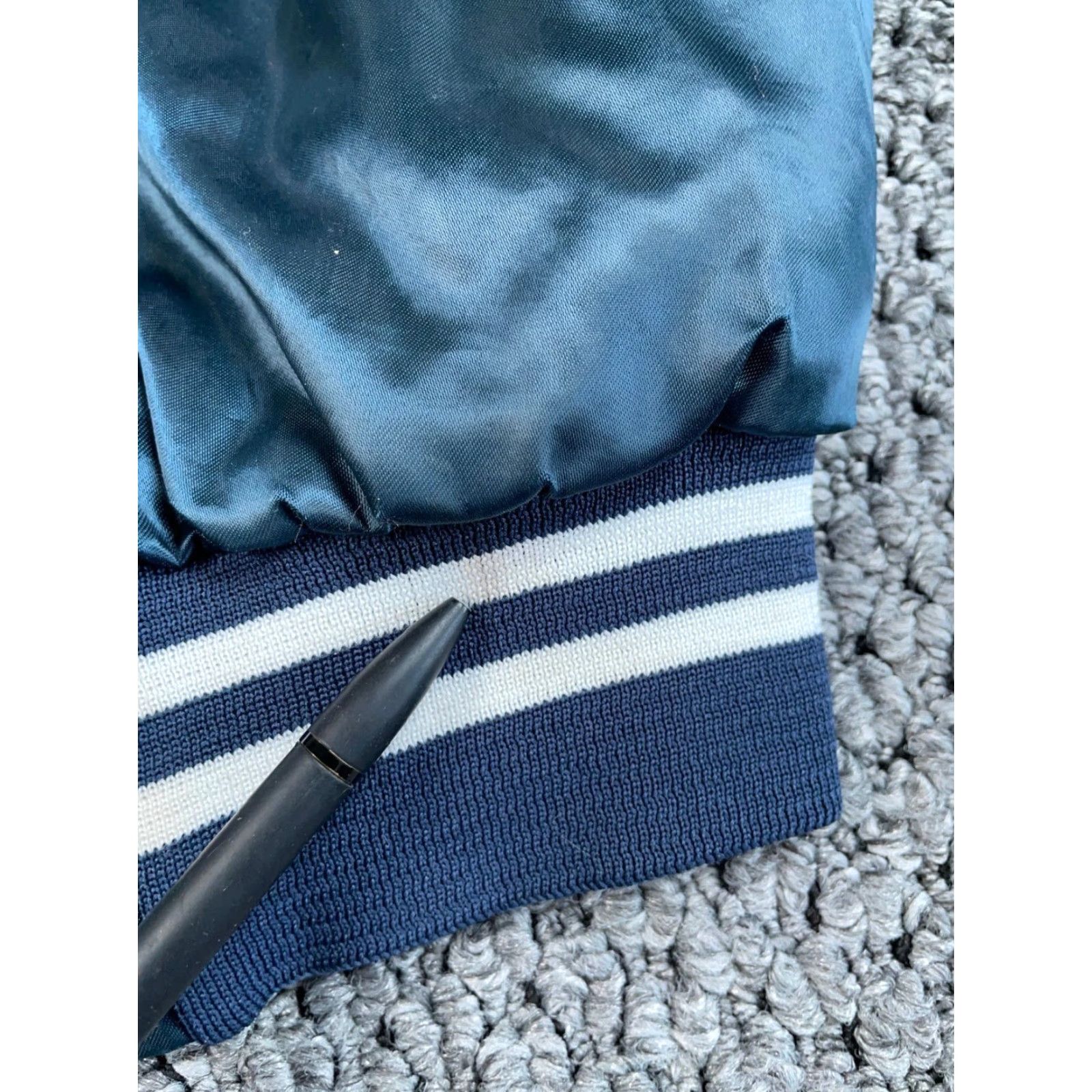 Vintage VINTAGE Auburn Bomber Jacket Shirt Men Large Blue Satin 80s Equestrian Center Logo Size US L / EU 52-54 / 3 - 5 Thumbnail