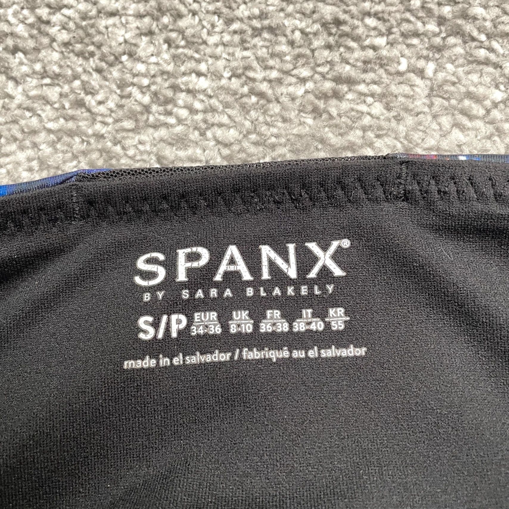 Spanx Spanx By Sara Blakely Cropped Compression Leggings Womens Small Multi Galaxy Gym Size 28" / US 6 / IT 42 - 4 Thumbnail