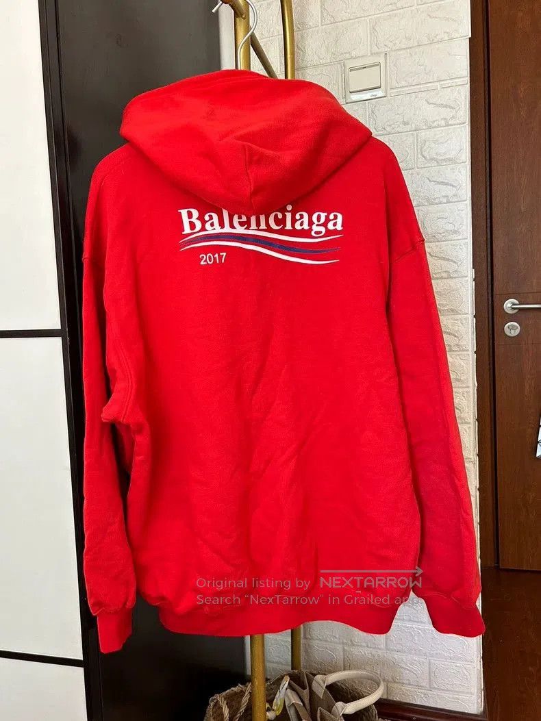 Balenciaga Balenciaga Red Oversized Hoodie S. Size US S / EU 44-46 / 1 - 2 Thumbnail