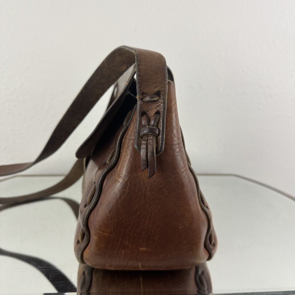 Other Vintage 90s Brown Tooled Leather Flower Butterfly Saddle Bag Size ONE SIZE - 9 Thumbnail