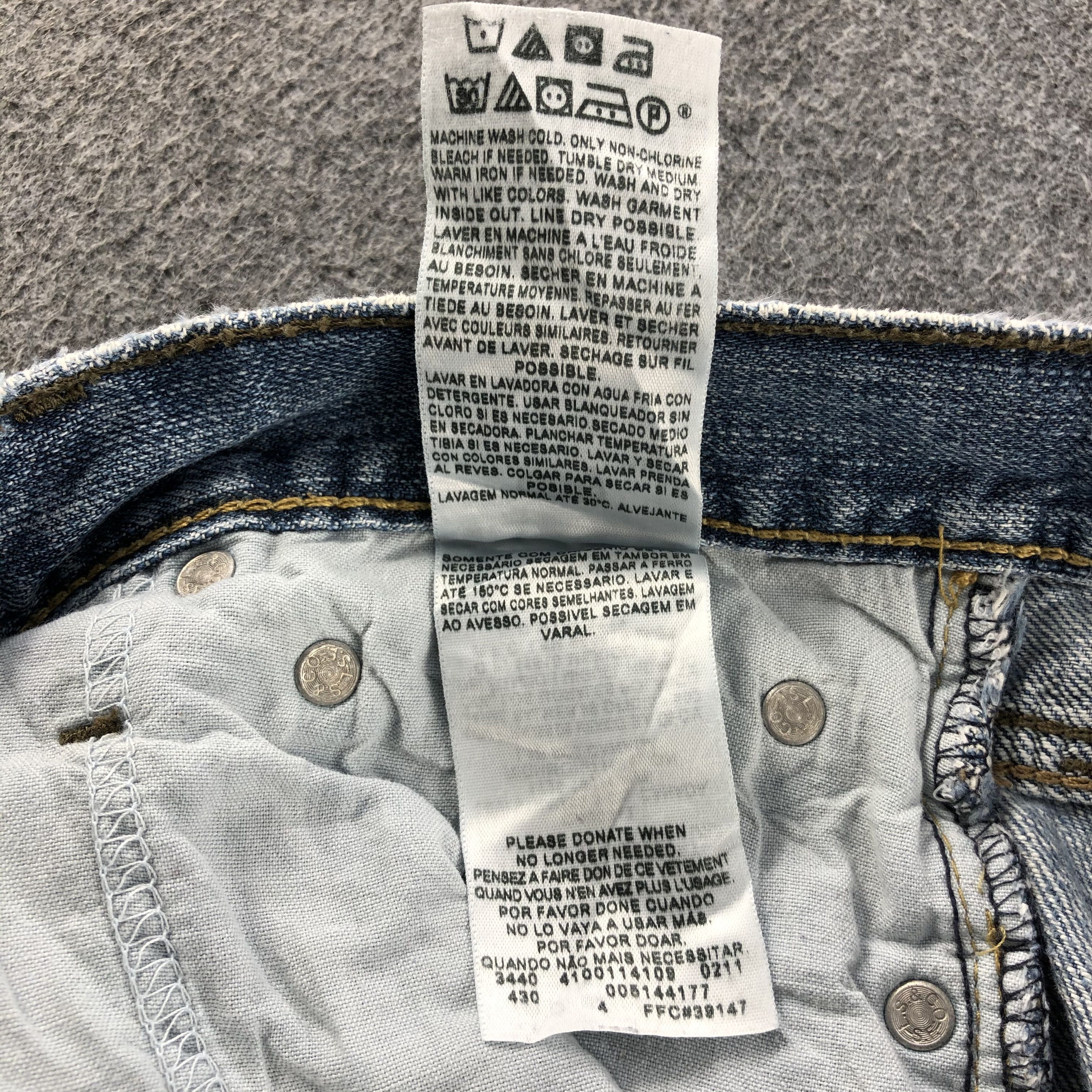 Levi's Vintage Mid Blue Levis 514 Jeans-J1277 Size US 30 / EU 46 - 11 Thumbnail