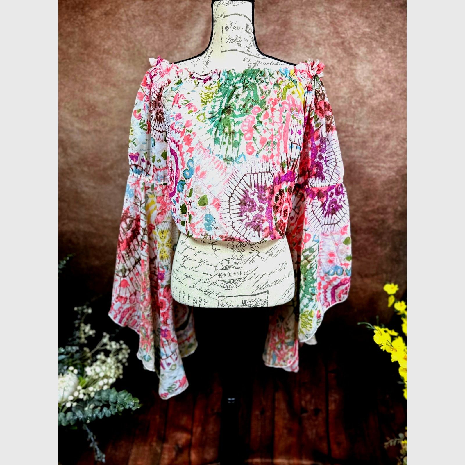 Other Live 4 Truth Floral Crop Top with Exaggerated Bell Sleeves S Size S / US 4 / IT 40 - 6 Thumbnail