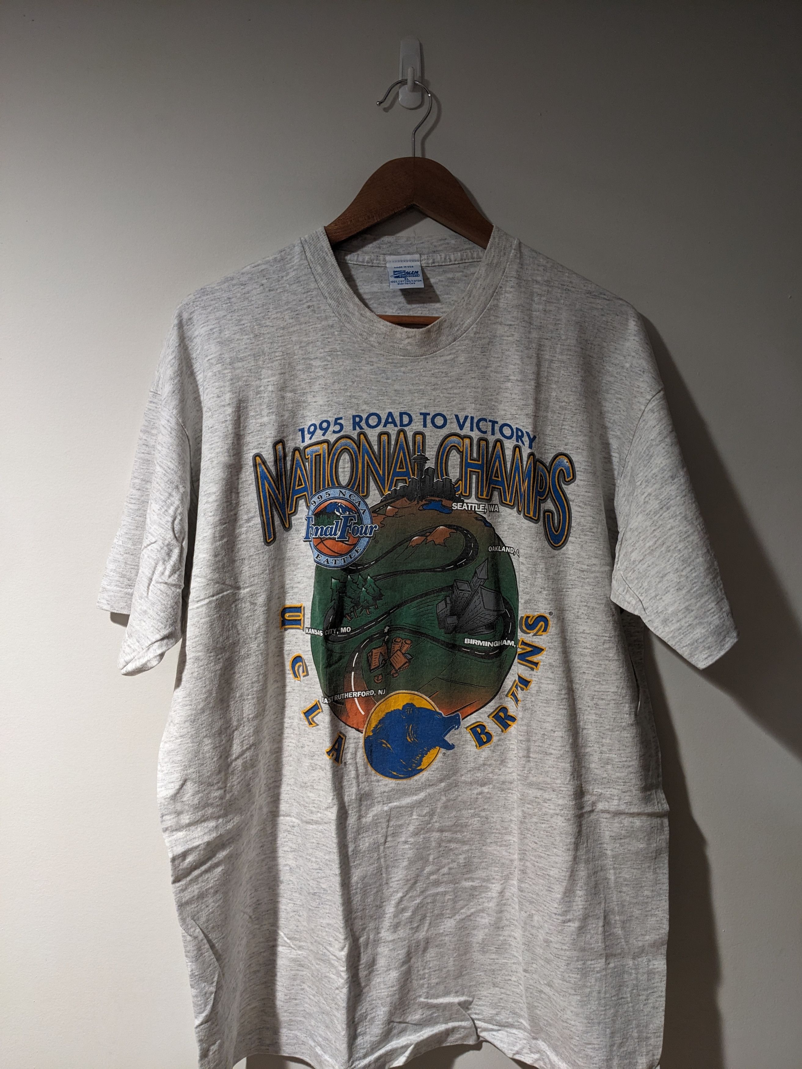 Vintage Vintage 1995 UCLA Bruins National Champs Road T-Shirt Size US XL / EU 56 / 4 - 1 Thumbnail