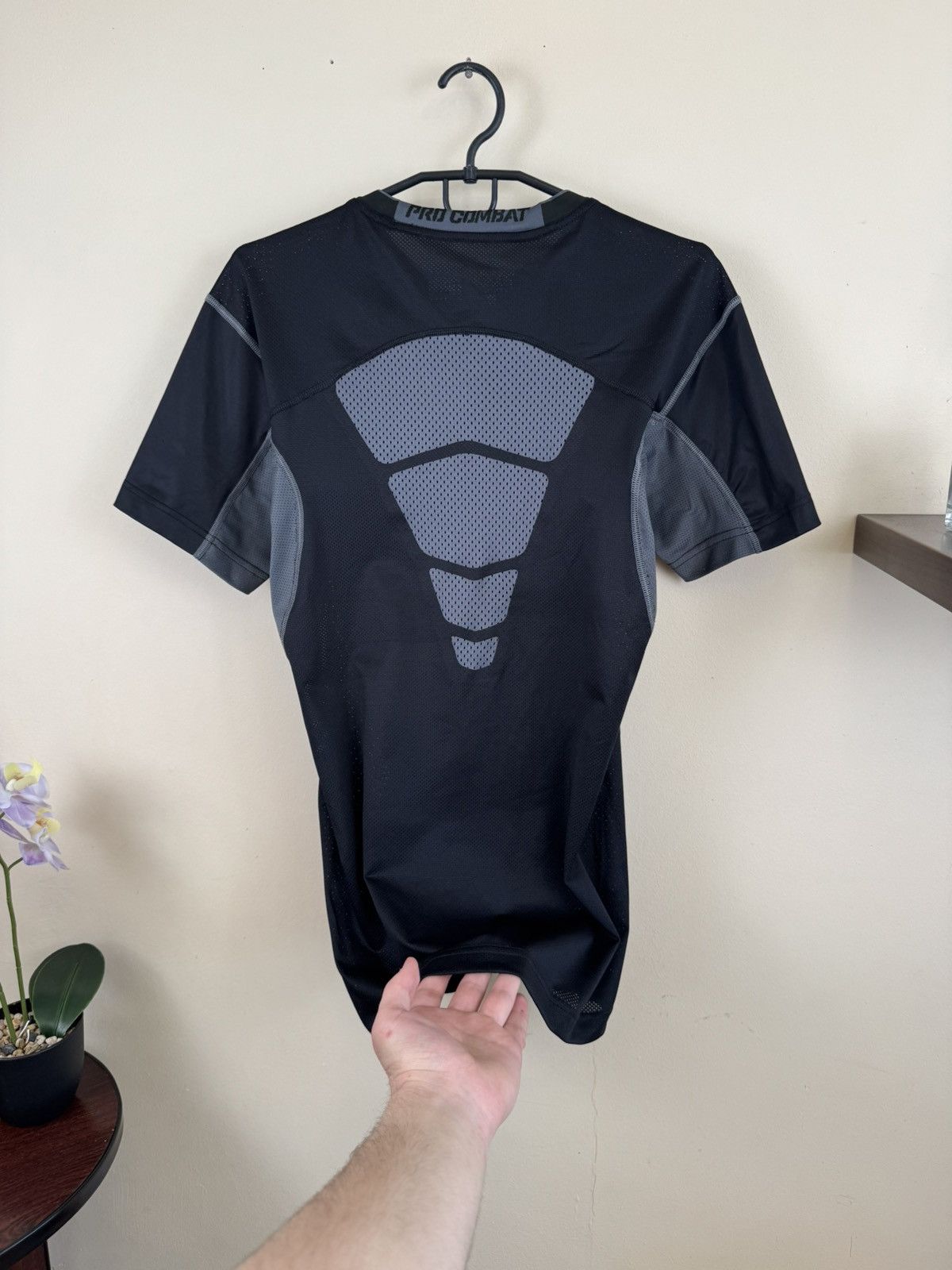 Nike Nike Pro Combat Compression T shirt XL Black Sport Fitness Size US XL / EU 56 / 4 - 16 Thumbnail