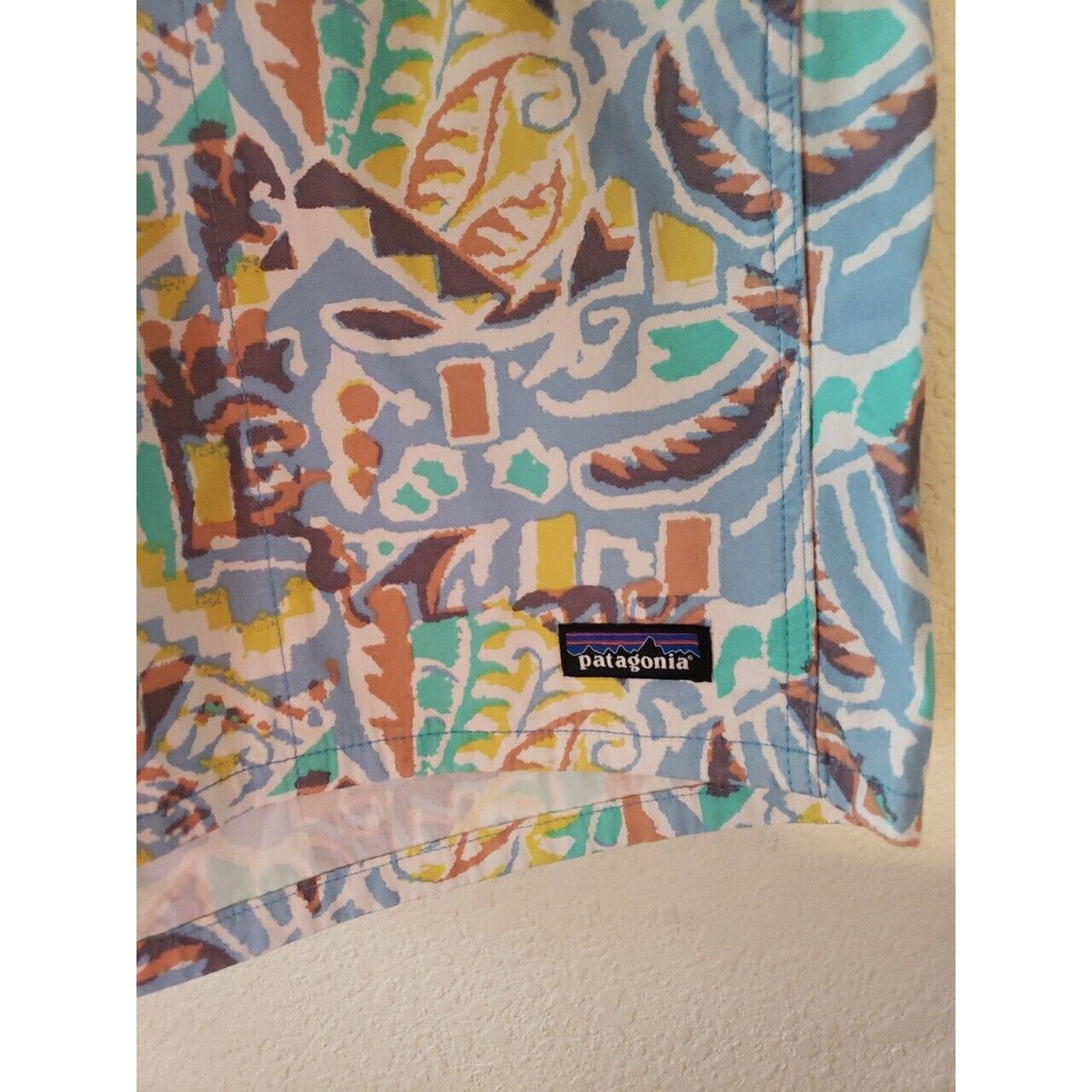 Patagonia Patagonia Funhoggers Shorts Mens Large Abstract Geometric Size US 36 / EU 52 - 3 Thumbnail