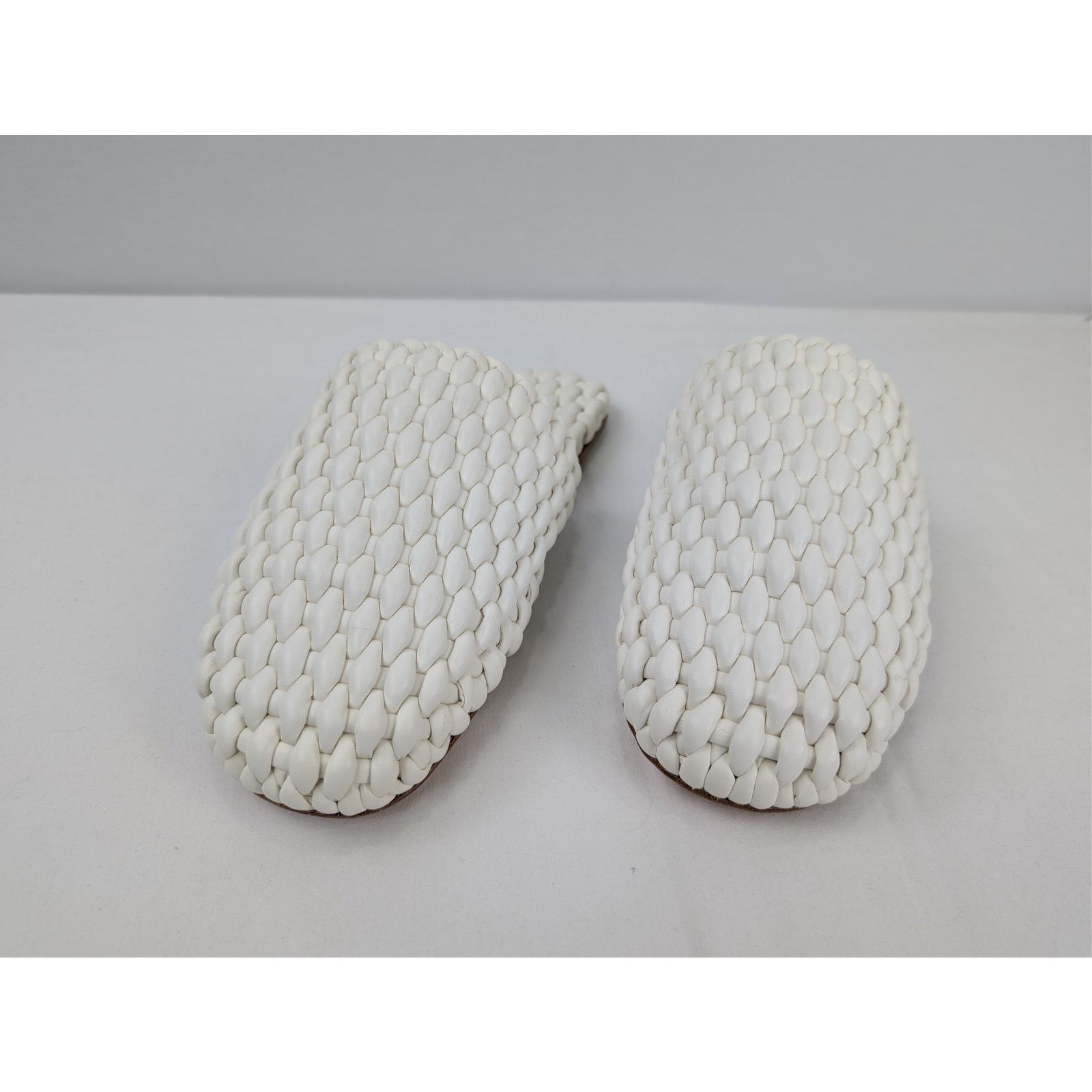 Bottega Veneta o1rshd1 Q:2 / Cloud Weave Squid Slipper in White 41 Size US 8 / EU 41 - 8 Thumbnail