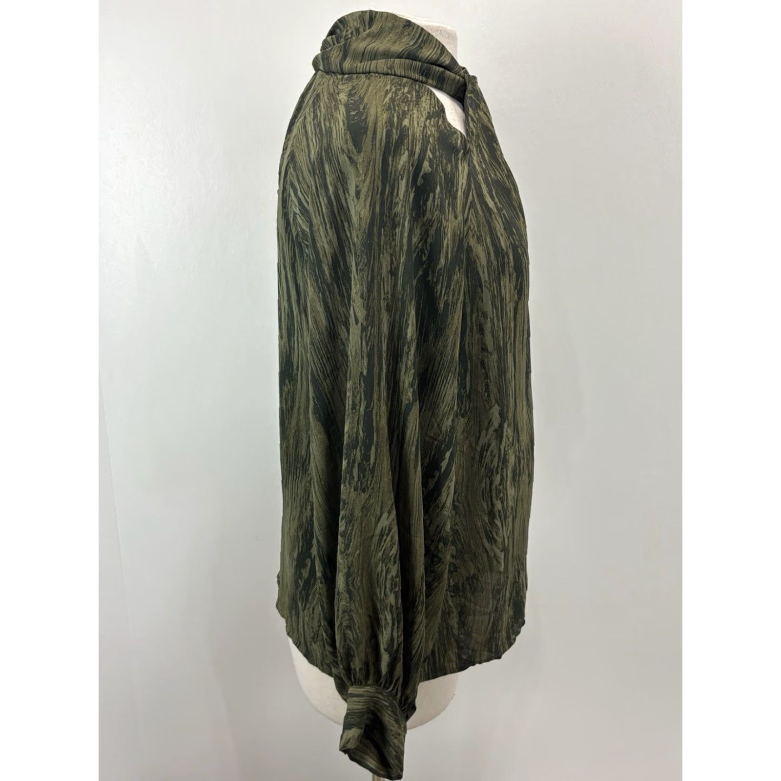 Halston Halston Blouse Shirt M Women’s Green Swirl Balloon Sleeve Cutouts Size M / US 6-8 / IT 42-44 - 4 Thumbnail