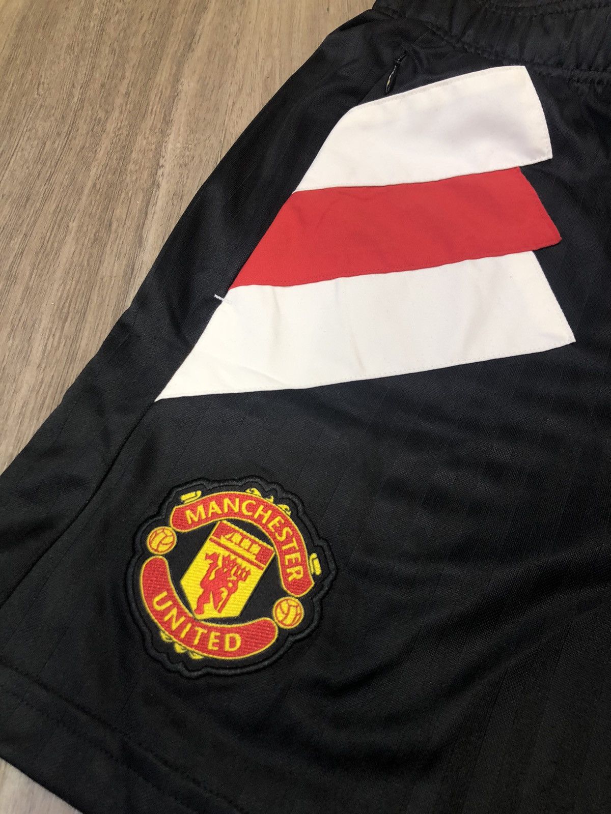Adidas Manchester United icon short (bnwt) Size US 31 - 3 Thumbnail