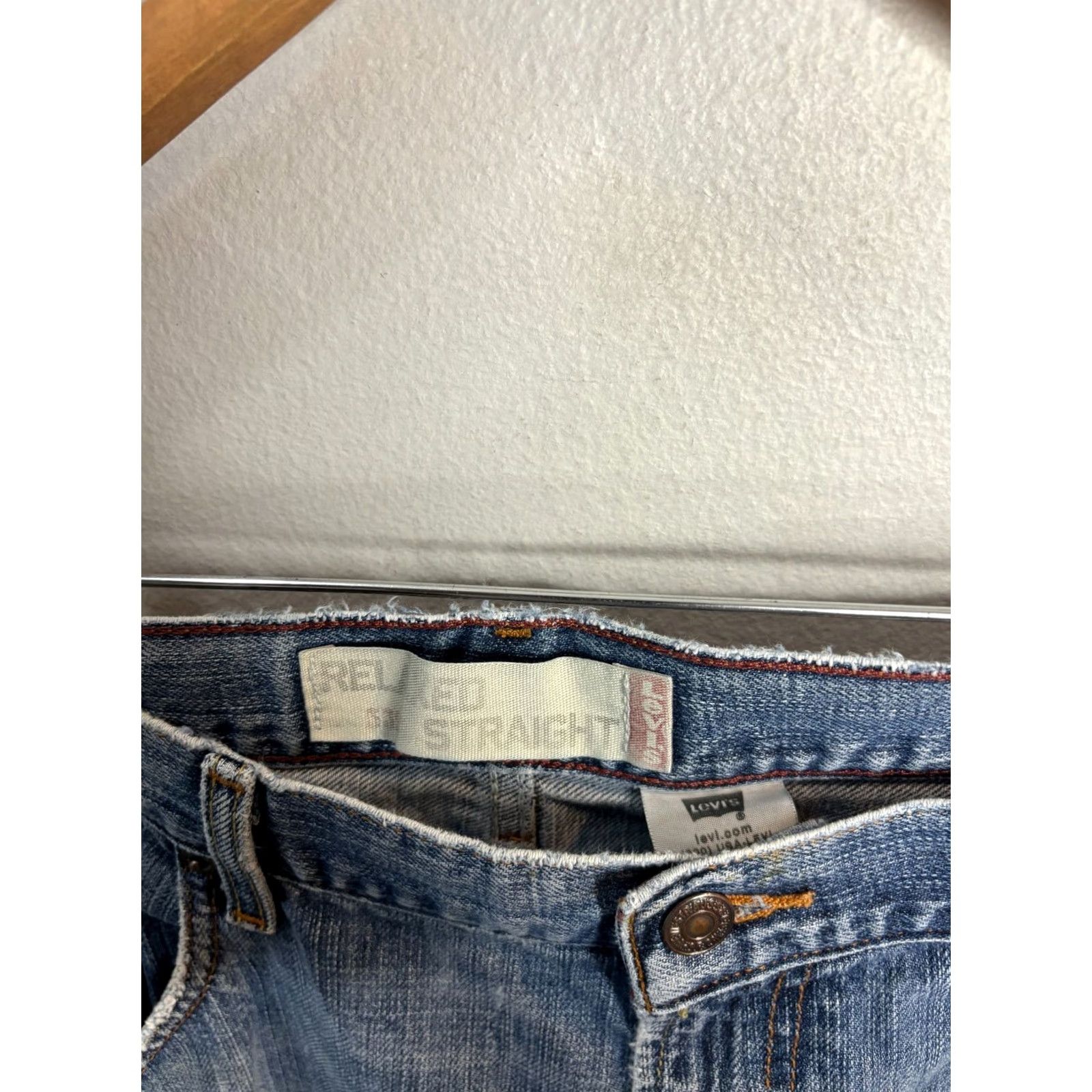 Levi's Levi's 559 Relaxed Straight Jeans 38x34 Denim Medium Wash 100% Cotton Blue Mens Regular Jeans 90s City Cowboy Logo USA Leather Patch (If any) Size US 38 / EU 54 - 6 Thumbnail