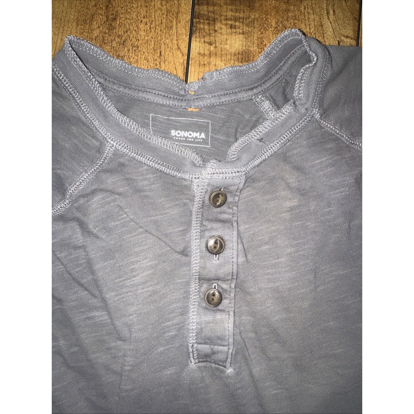 Sonoma Sonoma Thin Henley T-Shirt Gray Medium Distressed 20x25 Size US M / EU 48-50 / 2 - 4 Thumbnail