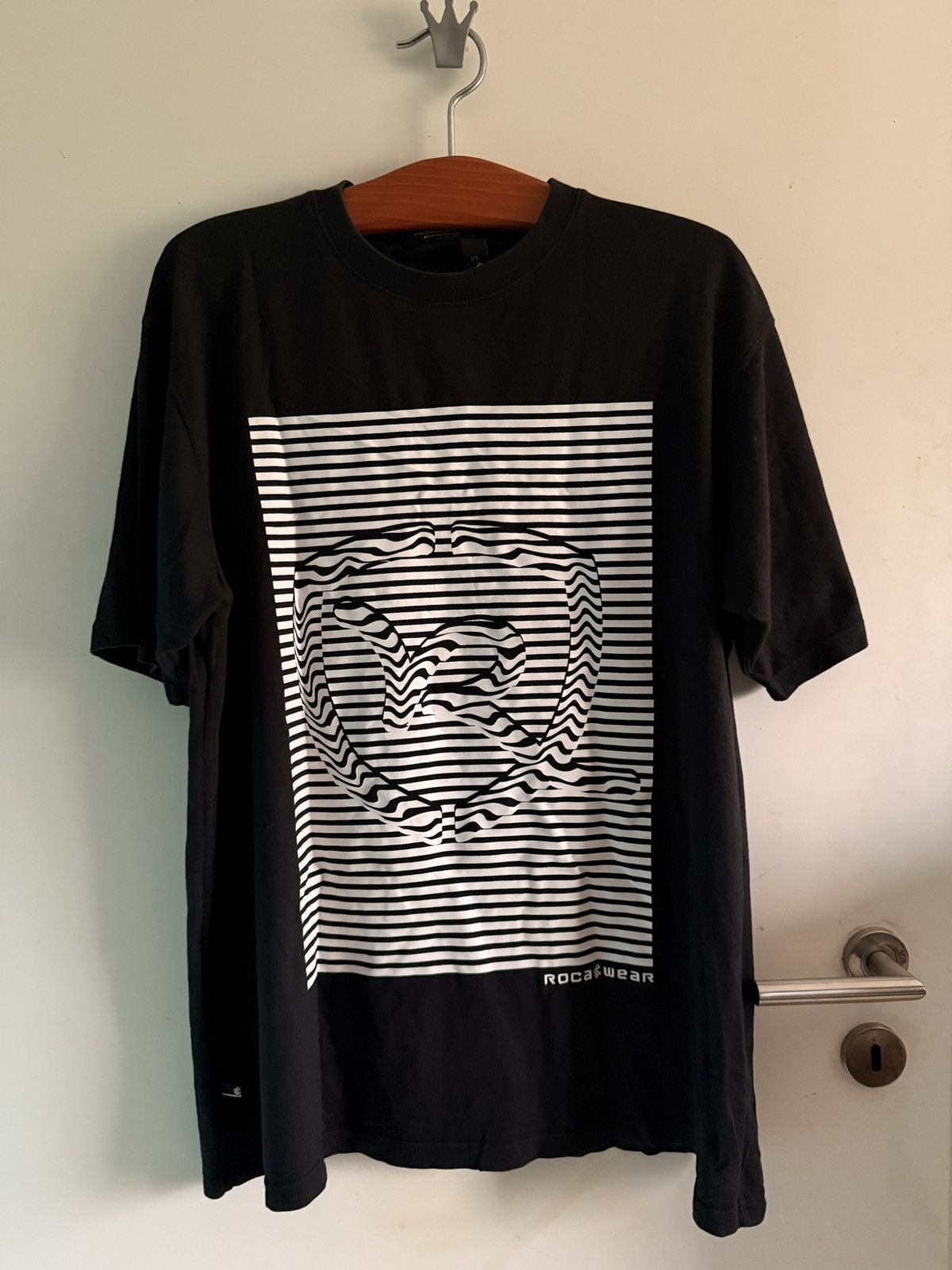 Rocawear VINTAGE Rocawear Distorted "R" Logo Tee - Y2K Archive - XL Size US XL / EU 56 / 4 - 1 Thumbnail