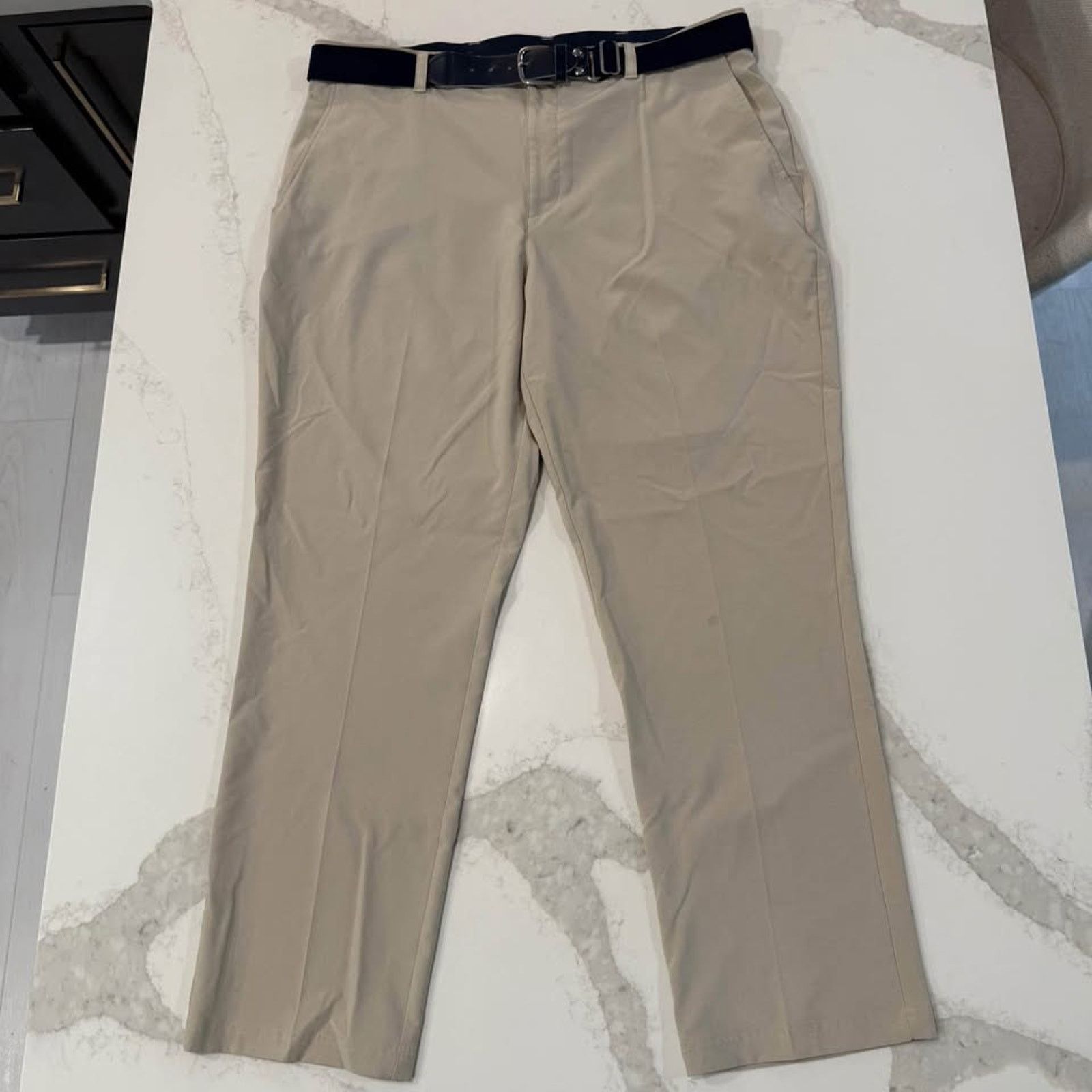 Izod Izod The Swing Flex Wicking Golf Pants w/Belt Men's 40x30 Size US 40 / EU 56 - 1 Thumbnail
