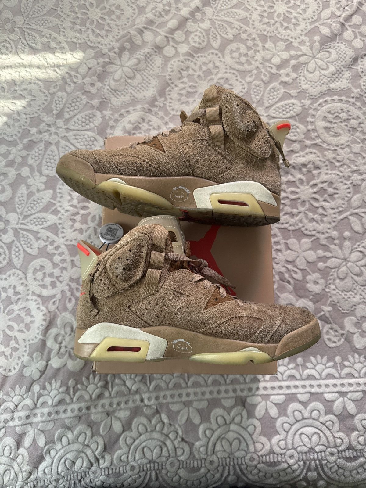 Jordan Brand × Travis Scott Travis scott x air jordan 6 retro ‘British Khaki’ Size US 10 / EU 43 - 2 Thumbnail