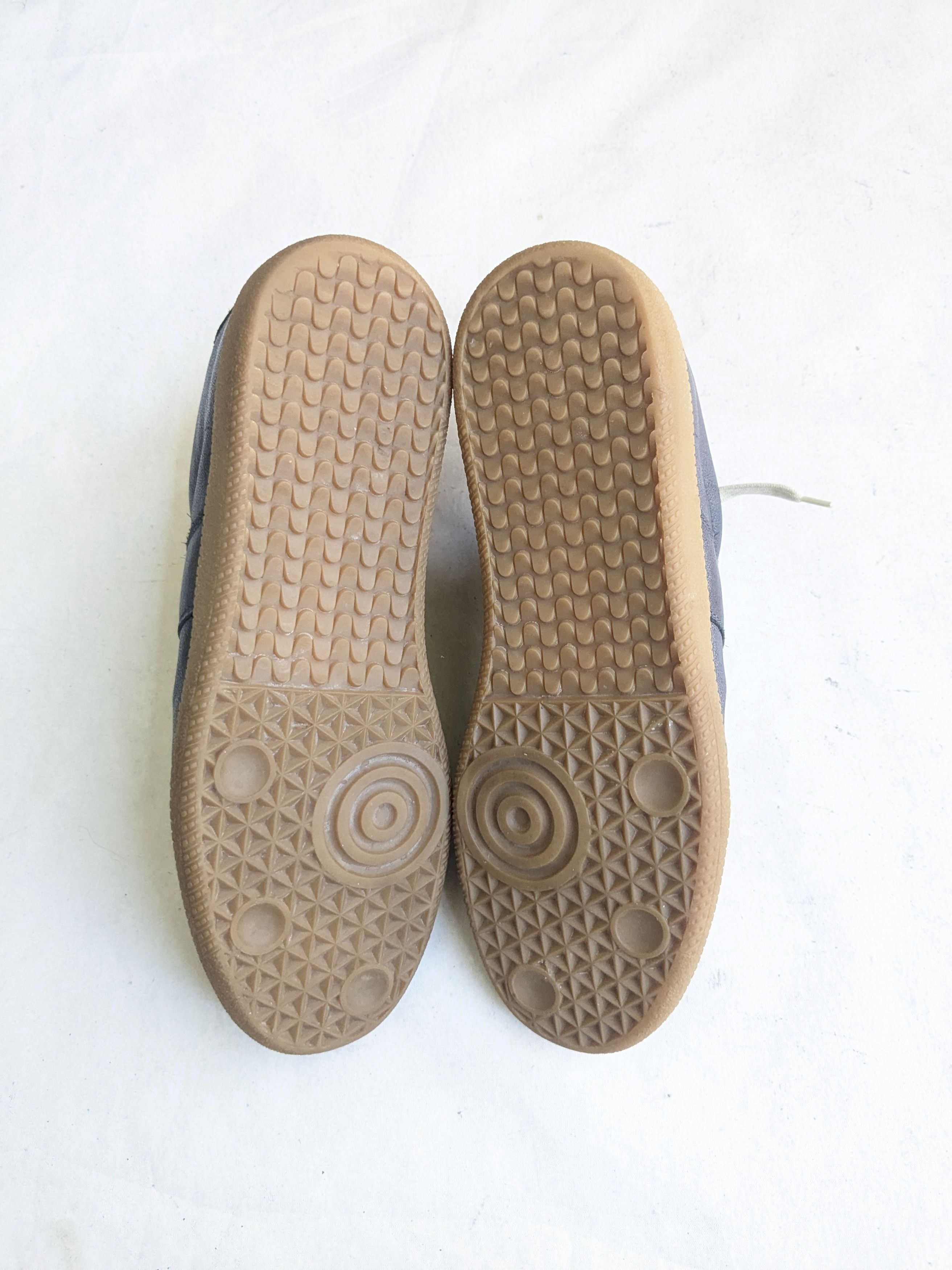 Maison Margiela Margiela Replica Size 42 9 Silver Gum Low Tops Size US 9 / EU 42 - 16 Thumbnail