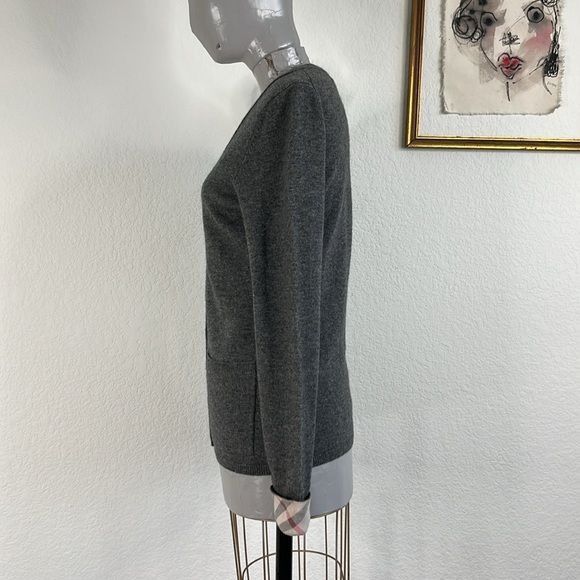 Burberry Burberry Brit Cashmere Gray V Neck Cardigan Sweater Size M / US 6-8 / IT 42-44 - 7 Thumbnail