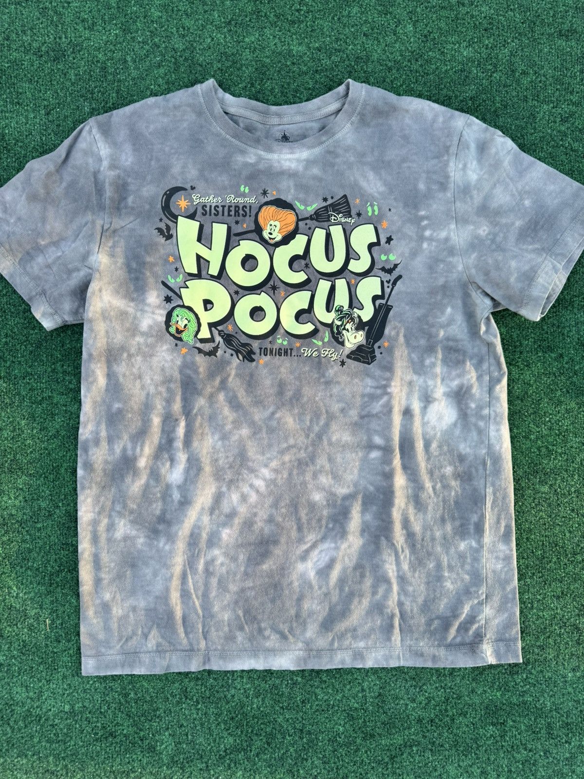 Disney Disney Parks 2025 Halloween Hocus Pocus tie-dye Size US M / EU 48-50 / 2 - 1 Thumbnail
