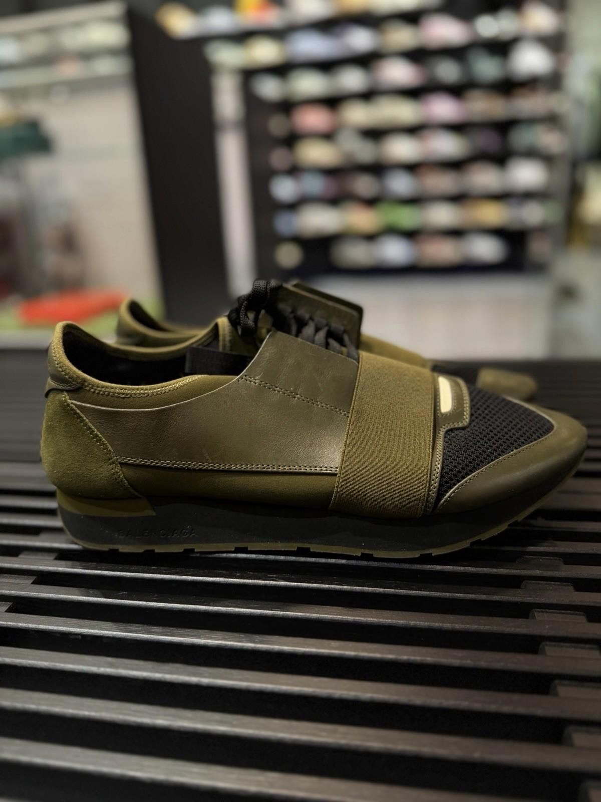Balenciaga BALENCIAGA Race Runner Army Green Color Authentic 44EU/11US Size US 11 / EU 44 - 2 Thumbnail