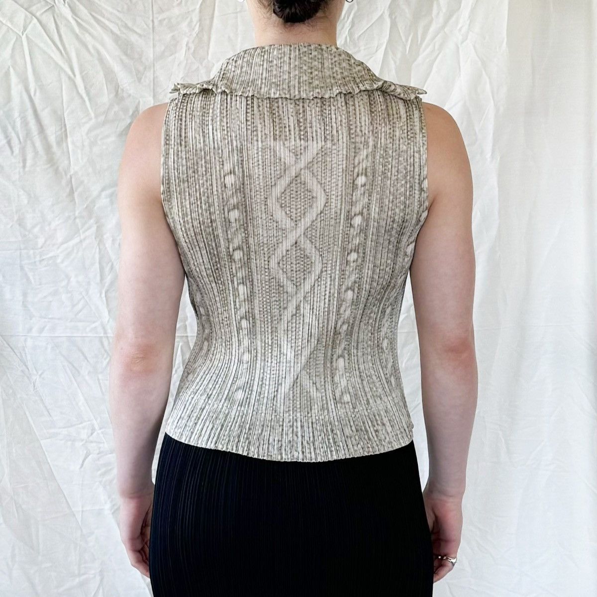 Issey Miyake × Pleats Please Issey Miyake Pleats Please FW 2010 Trompe-Loeil Cable Knit Tank Size M / US 6-8 / IT 42-44 - 4 Thumbnail