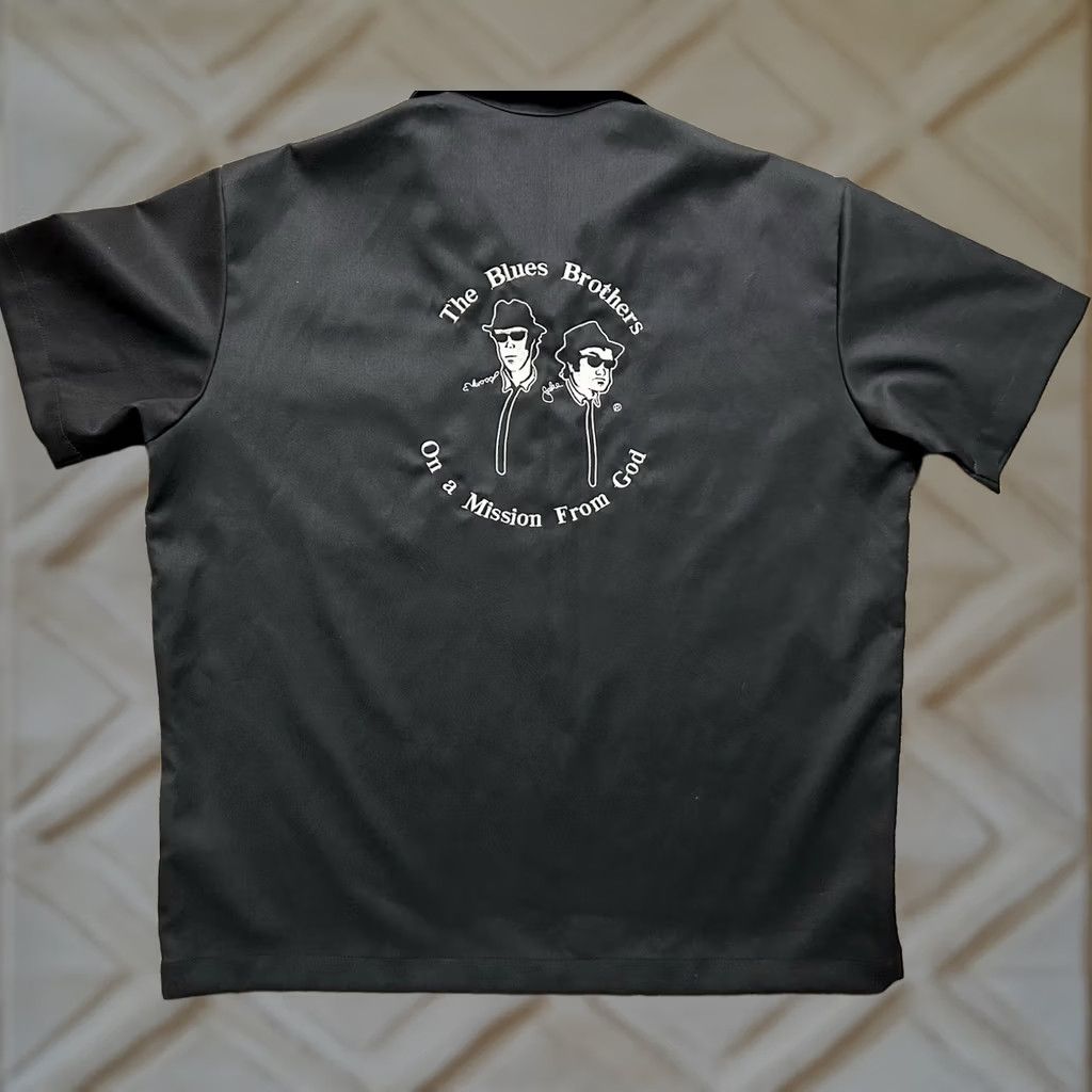 Vintage VINTAGE House of Blues Button-Up Shirt Mens M Black Short Sleeve Embroidered Pockets Solid Button-Front Classic Bl ues Brothers Bowling Elwood 90s Size US M / EU 48-50 / 2 - 1 Thumbnail