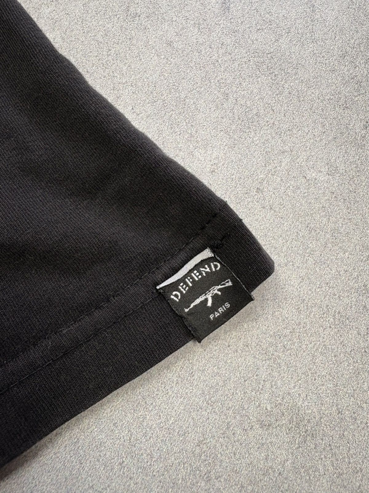 DEFEND PARIS Defend Paris T-shirt Size US M / EU 48-50 / 2 - 4 Thumbnail