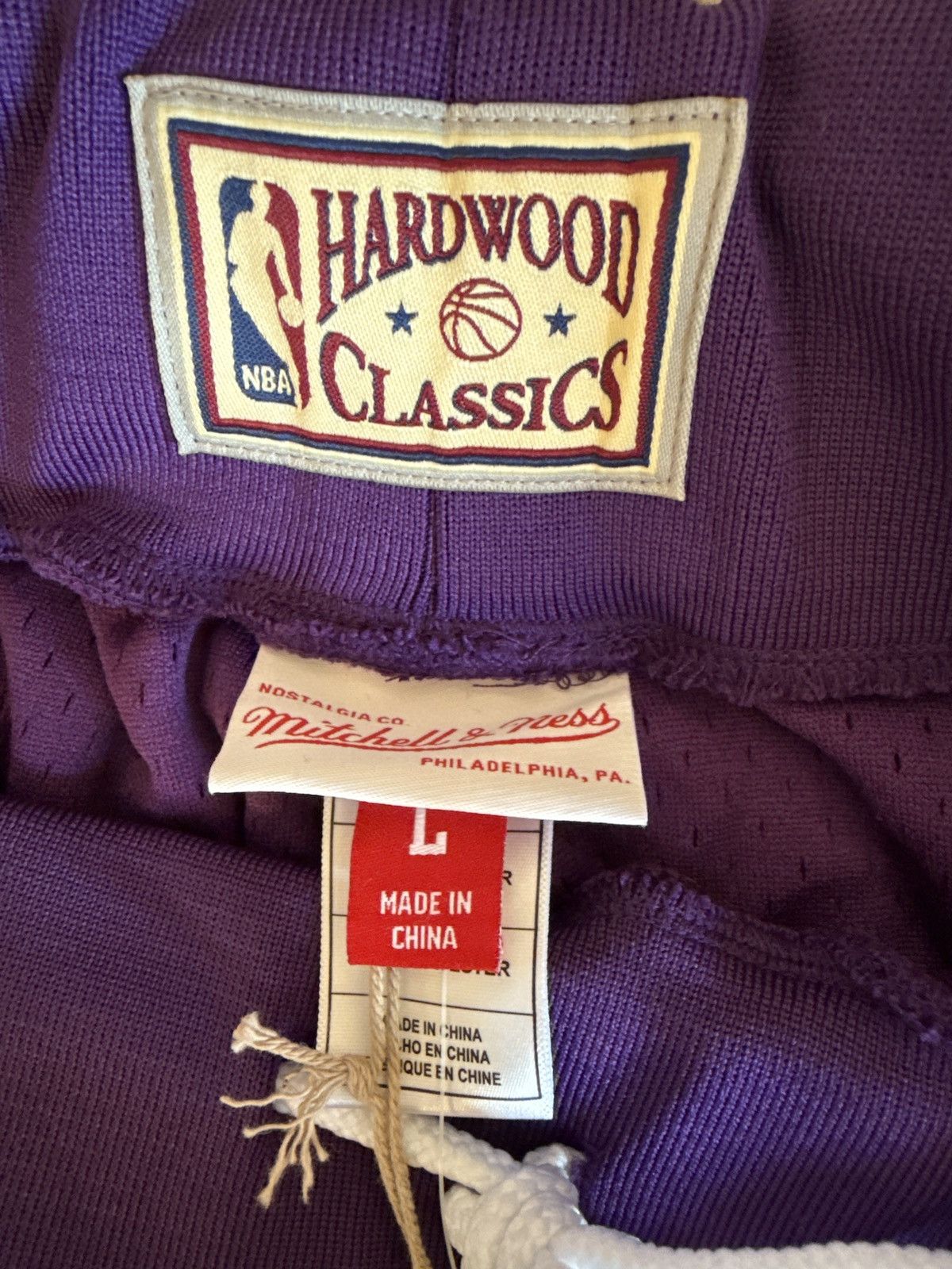 Mitchell & Ness LA LAKERS shorts Size US 34 / EU 50 - 2 Thumbnail