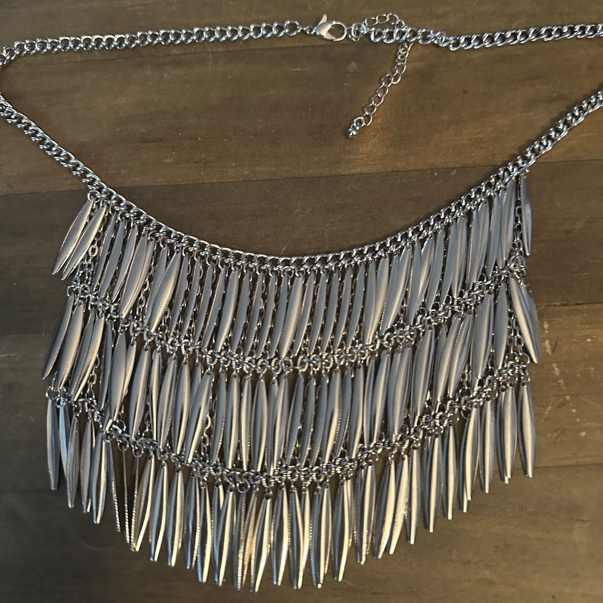 Other Silver tone tiered fringe bib necklace Size ONE SIZE - 2 Thumbnail
