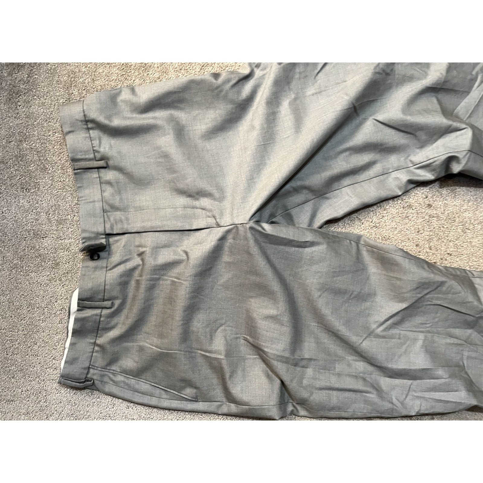 Croft & Barrow Croft & Barrow Pants Mens 38x30 Gray Relaxed Fit Flat Front Trousers Solid Khakis Size US 38 / EU 54 - 2 Thumbnail