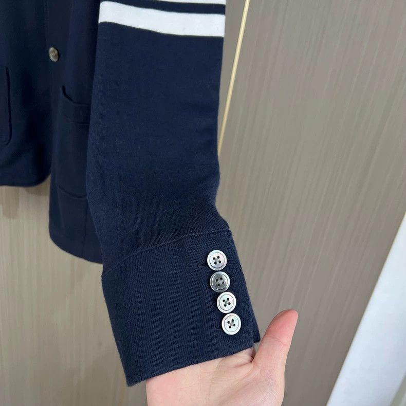 Thom Browne Thom Browne size2 Dark blue four-barrel hooded jacket Size US XL / EU 56 / 4 - 4 Thumbnail